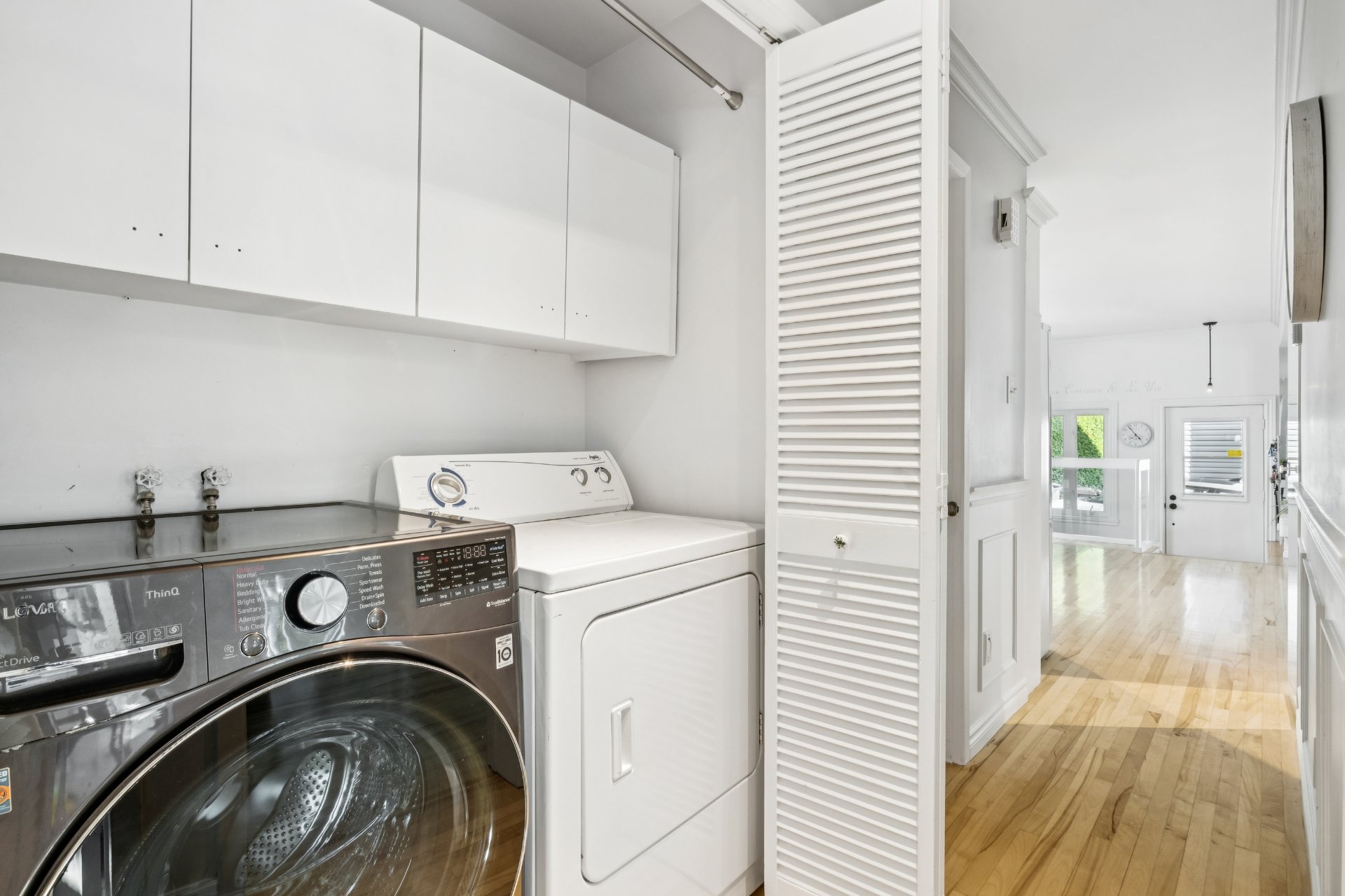 Photo - Laundry room