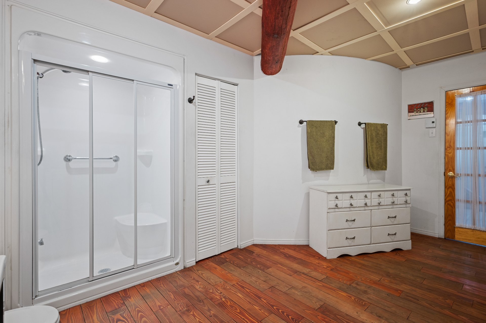 Photo - Bathroom