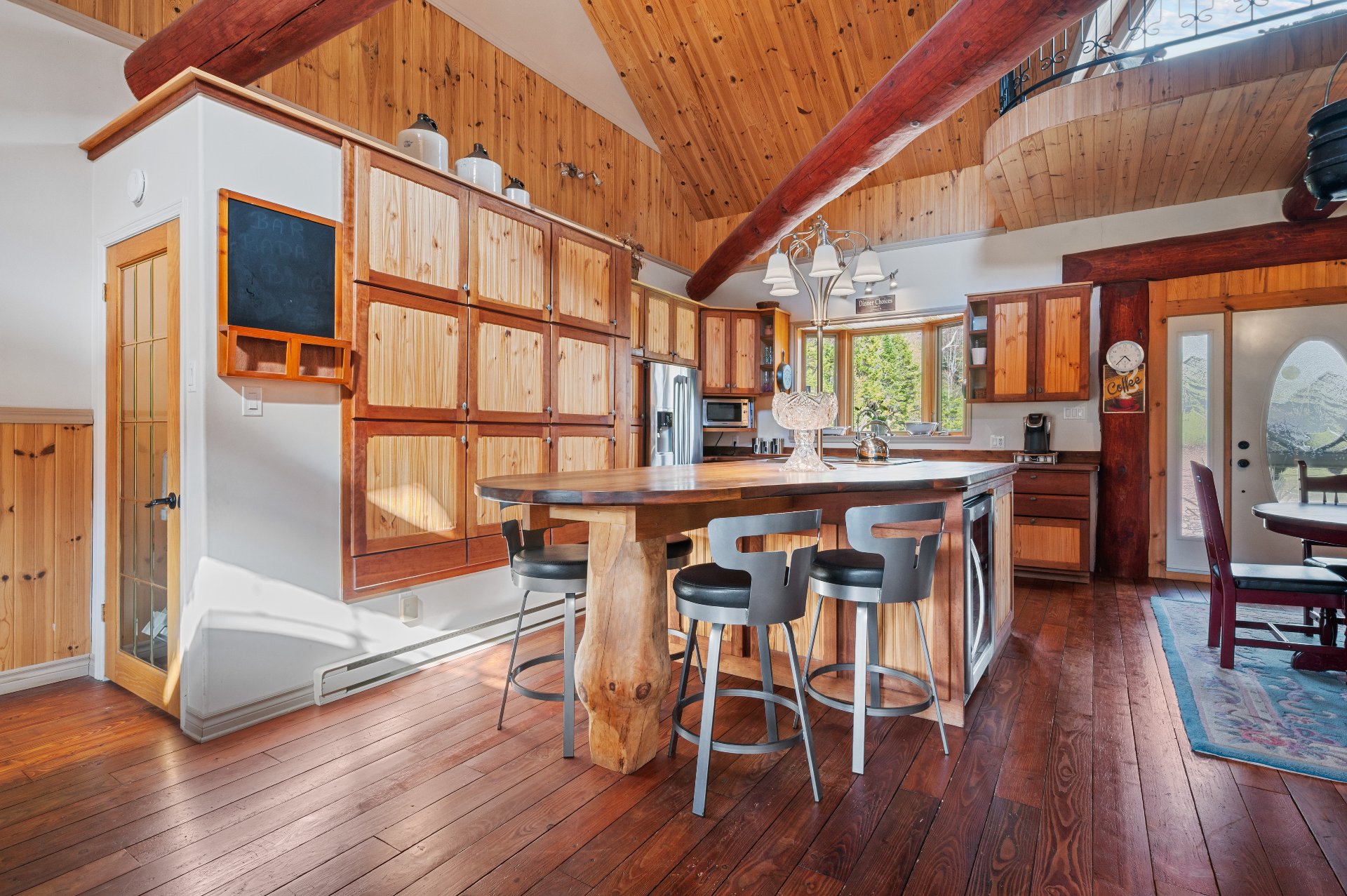 Photo - Kitchen