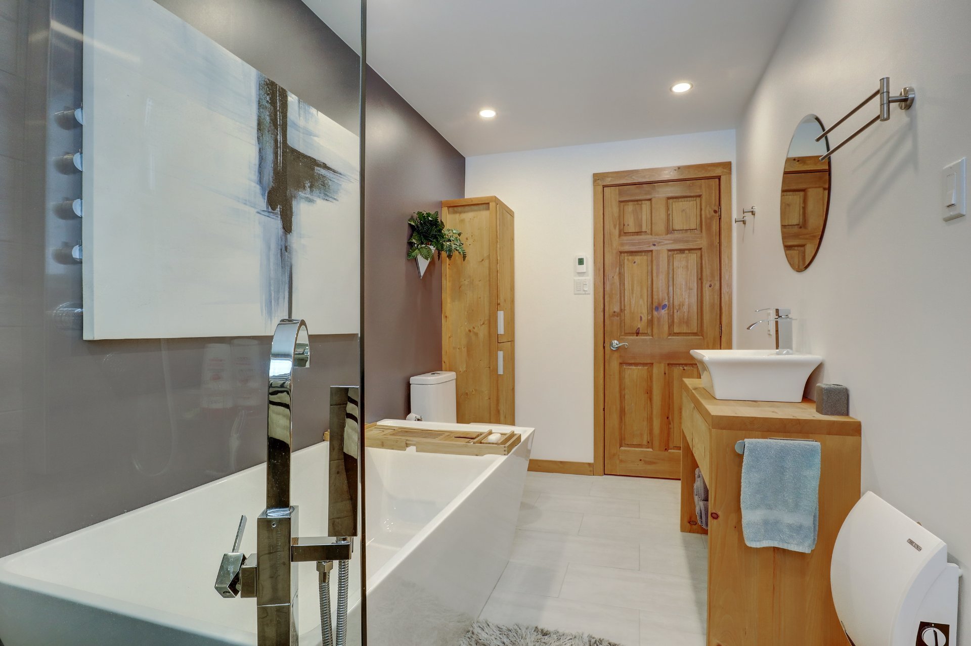 Ensuite bathroom