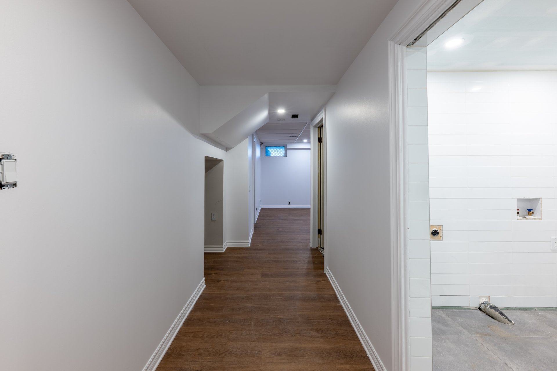 Photo - PASAGEWAY