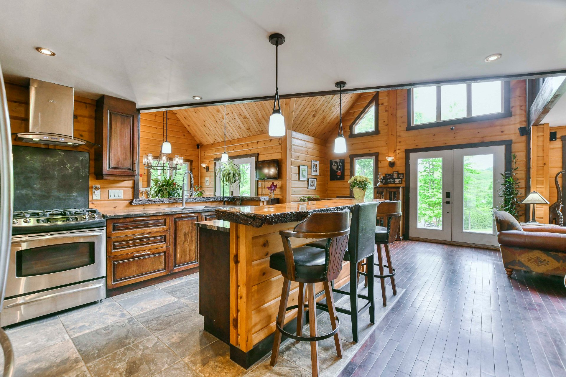 Photo - Kitchen