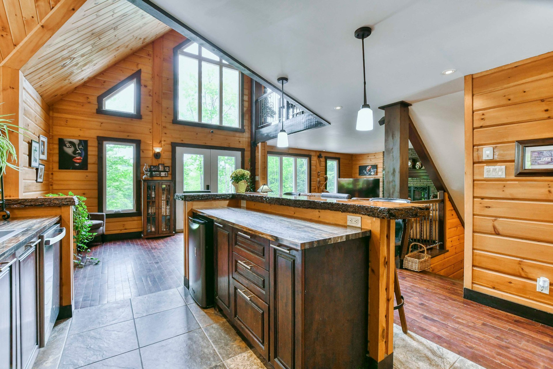 Photo - Kitchen
