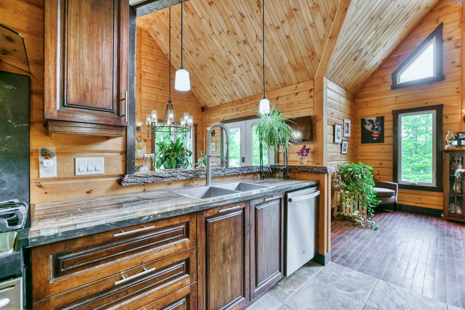 Photo - Kitchen