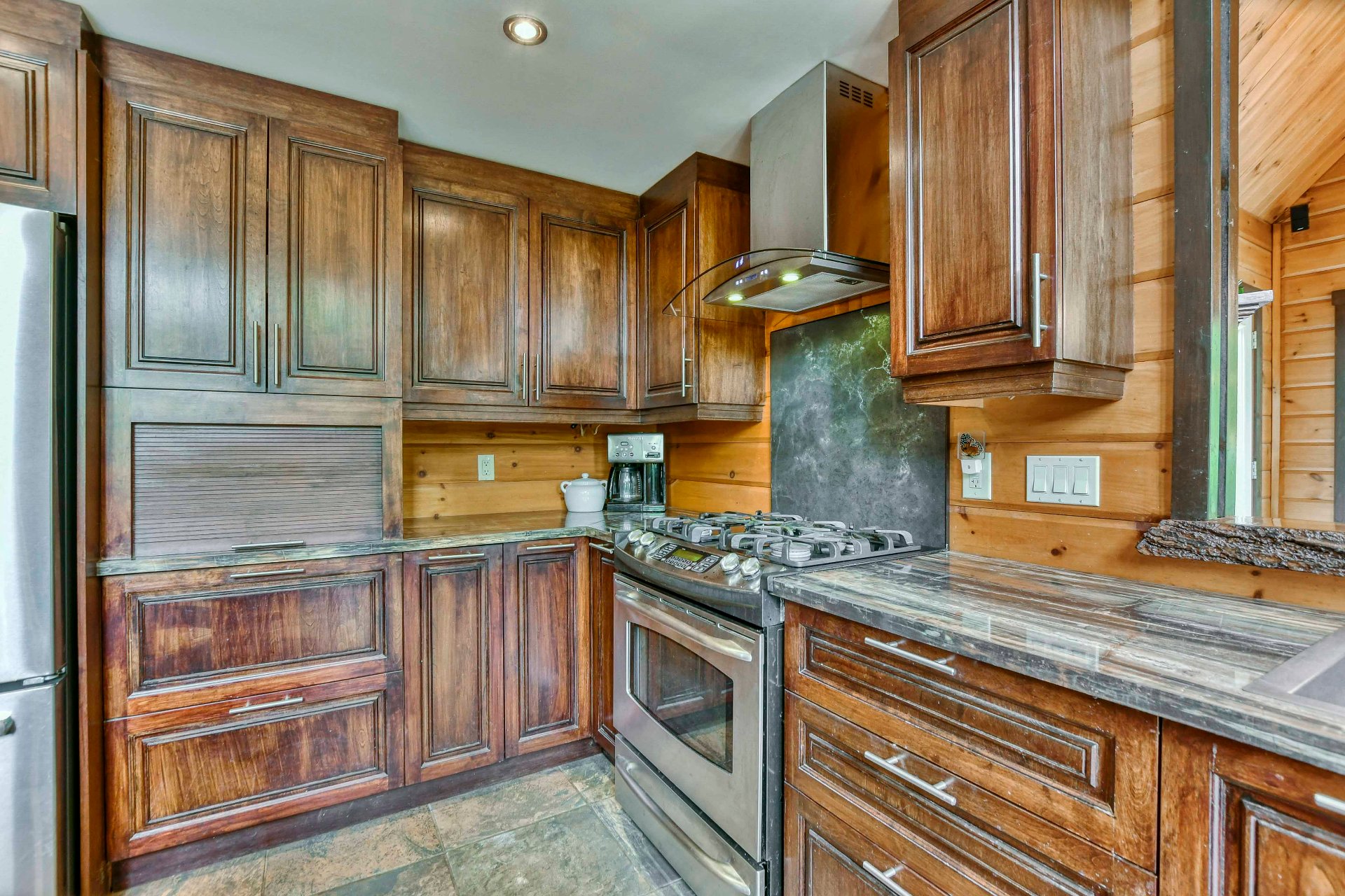 Photo - Kitchen