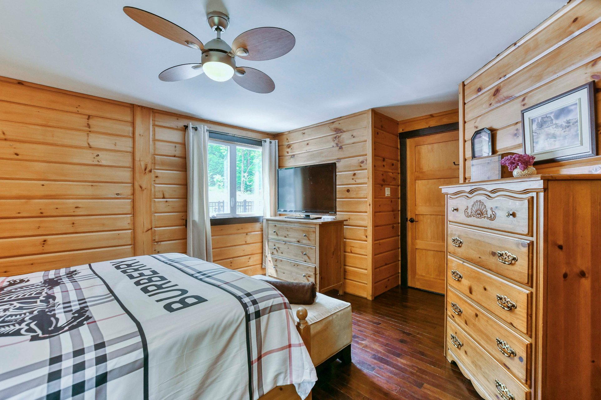 Photo - Bedroom