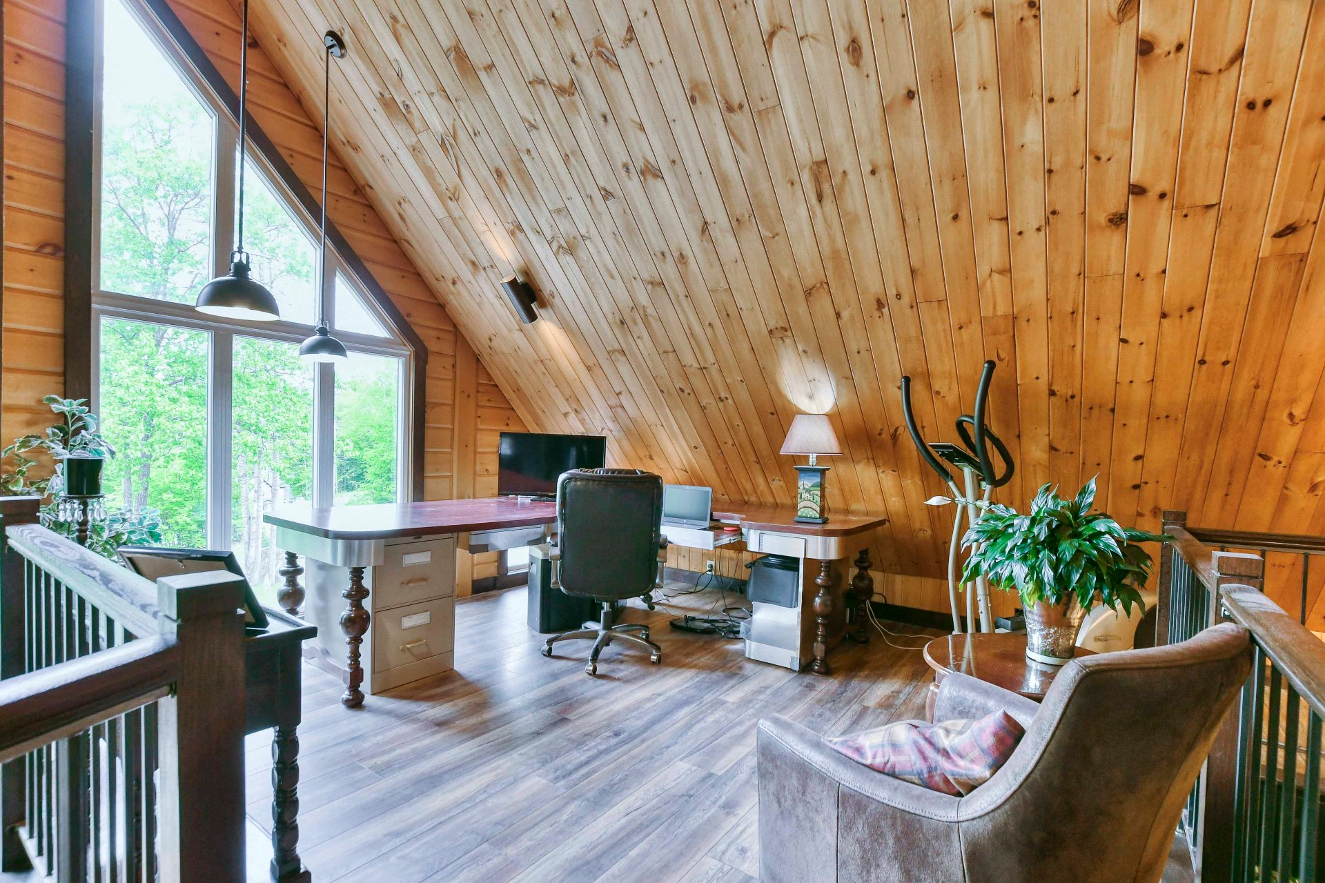 Photo - Family room