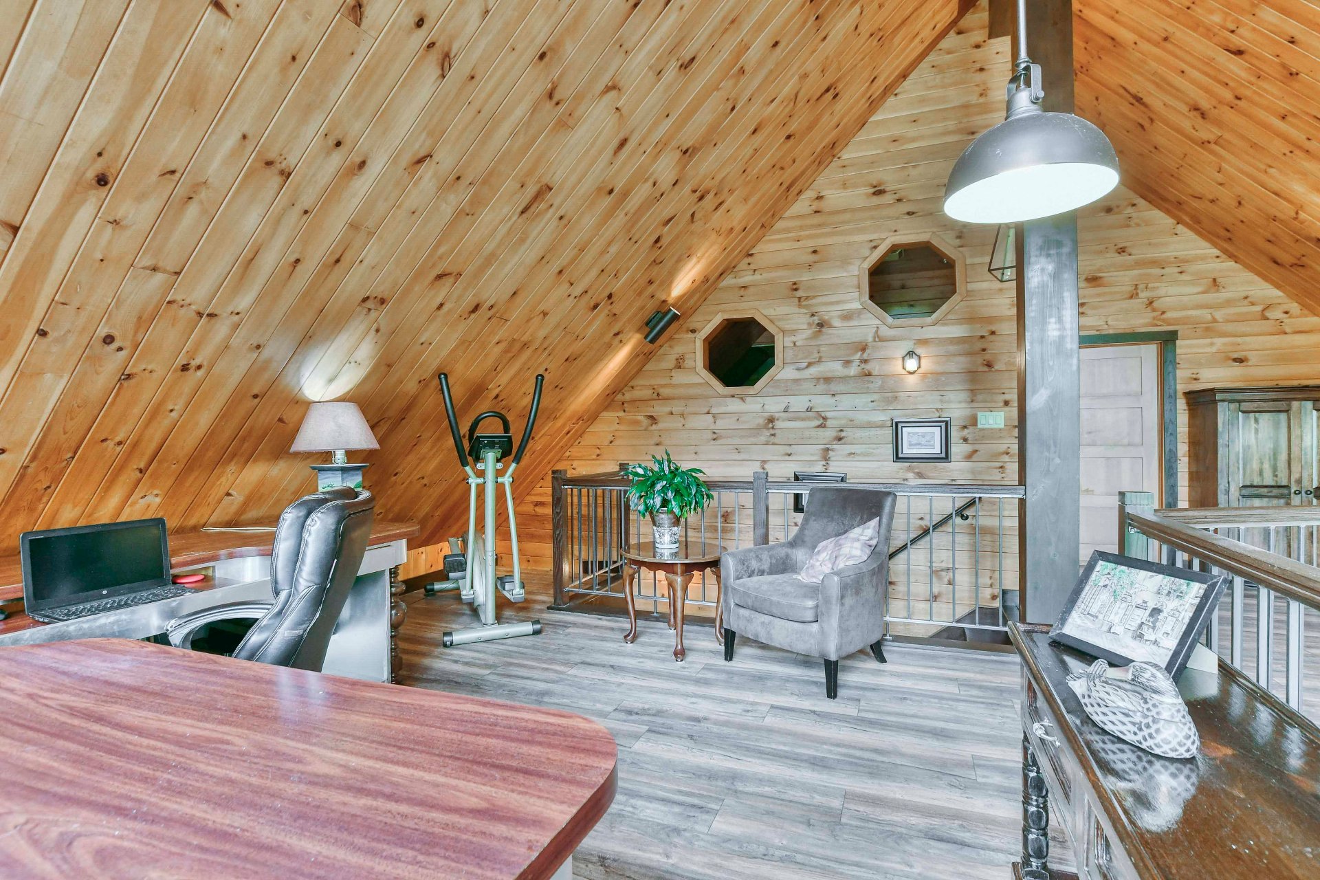 Photo - Family room