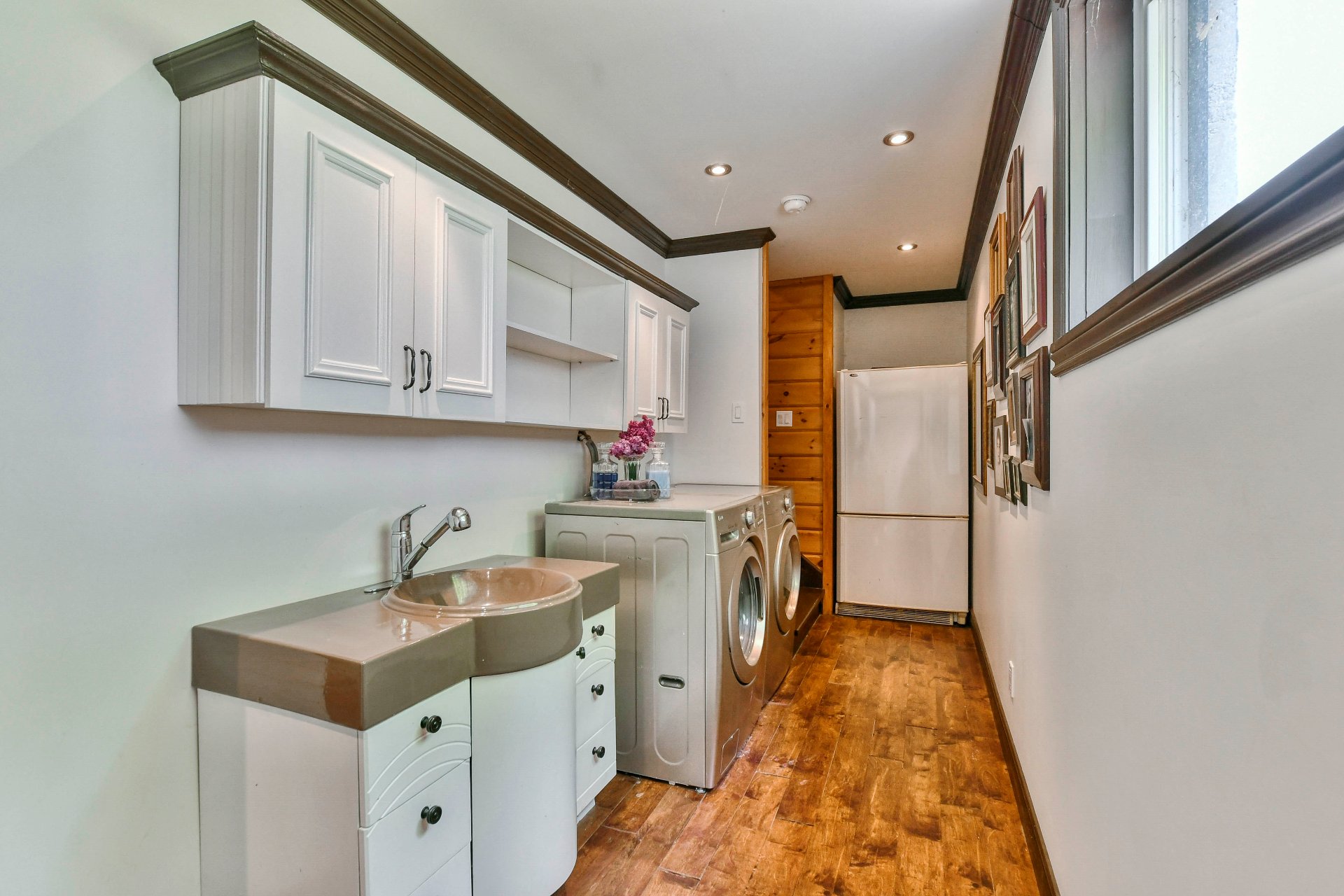 Photo - Laundry room