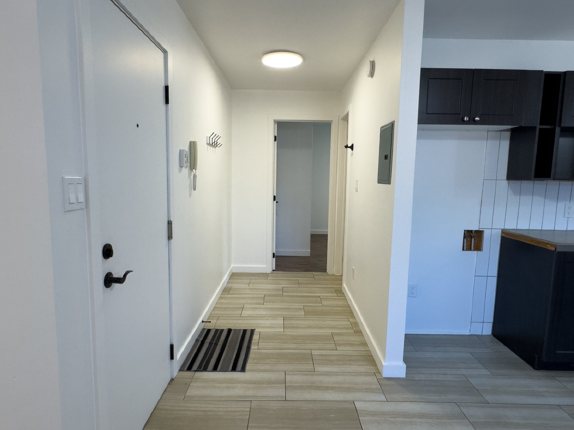 Photo - PASAGEWAY