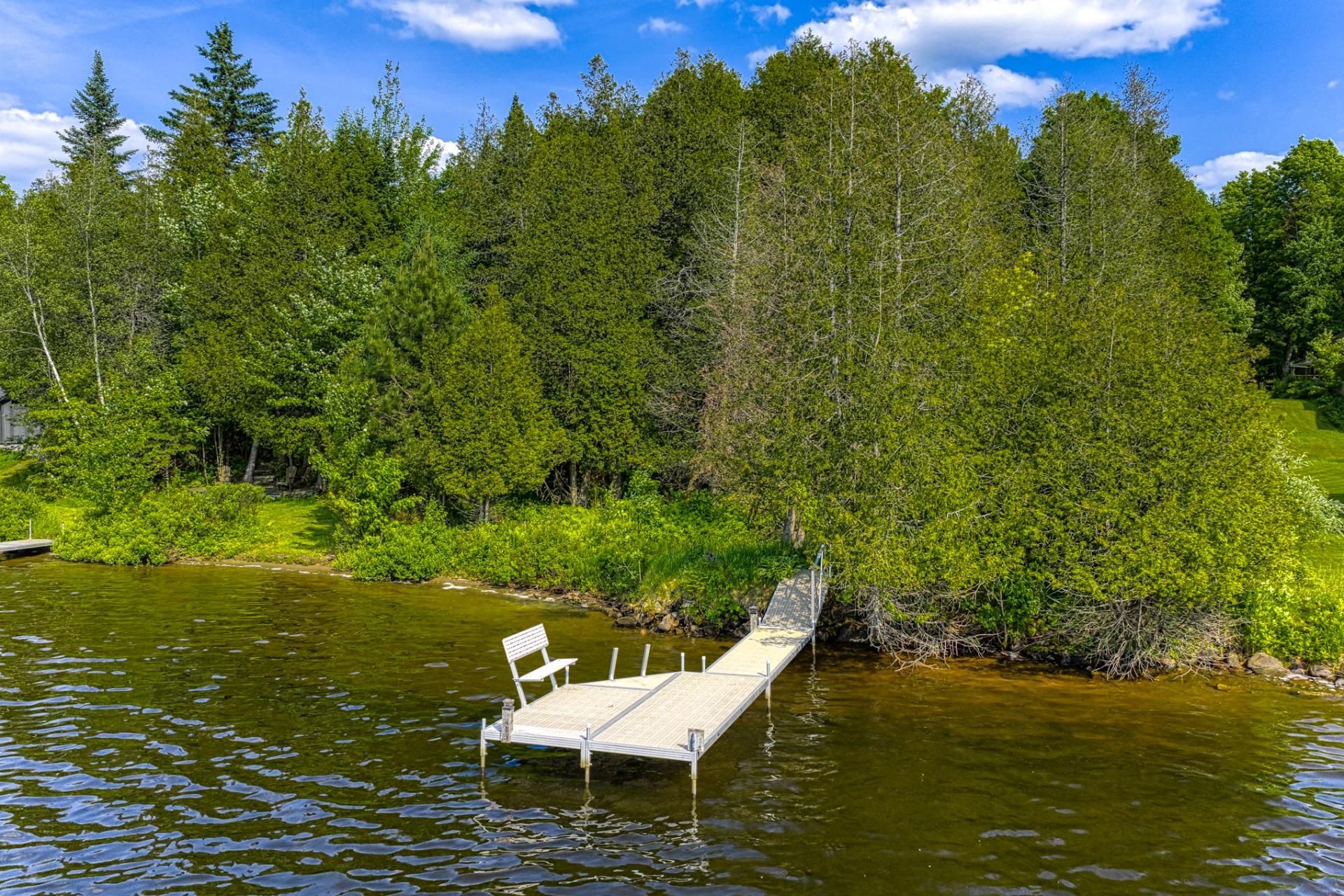 Accès au plan d'eau