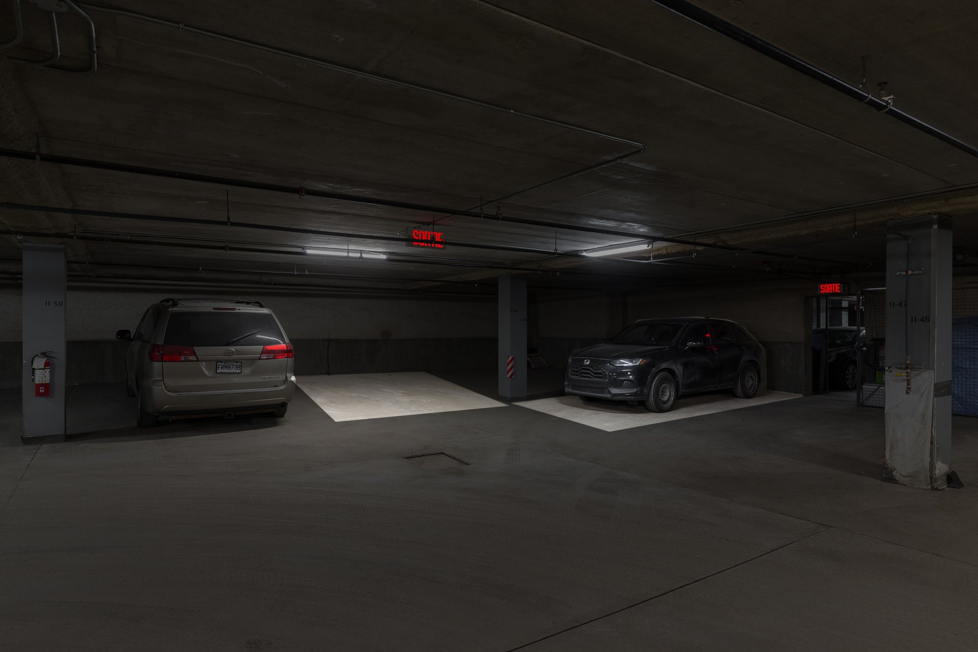 Photo - Garage