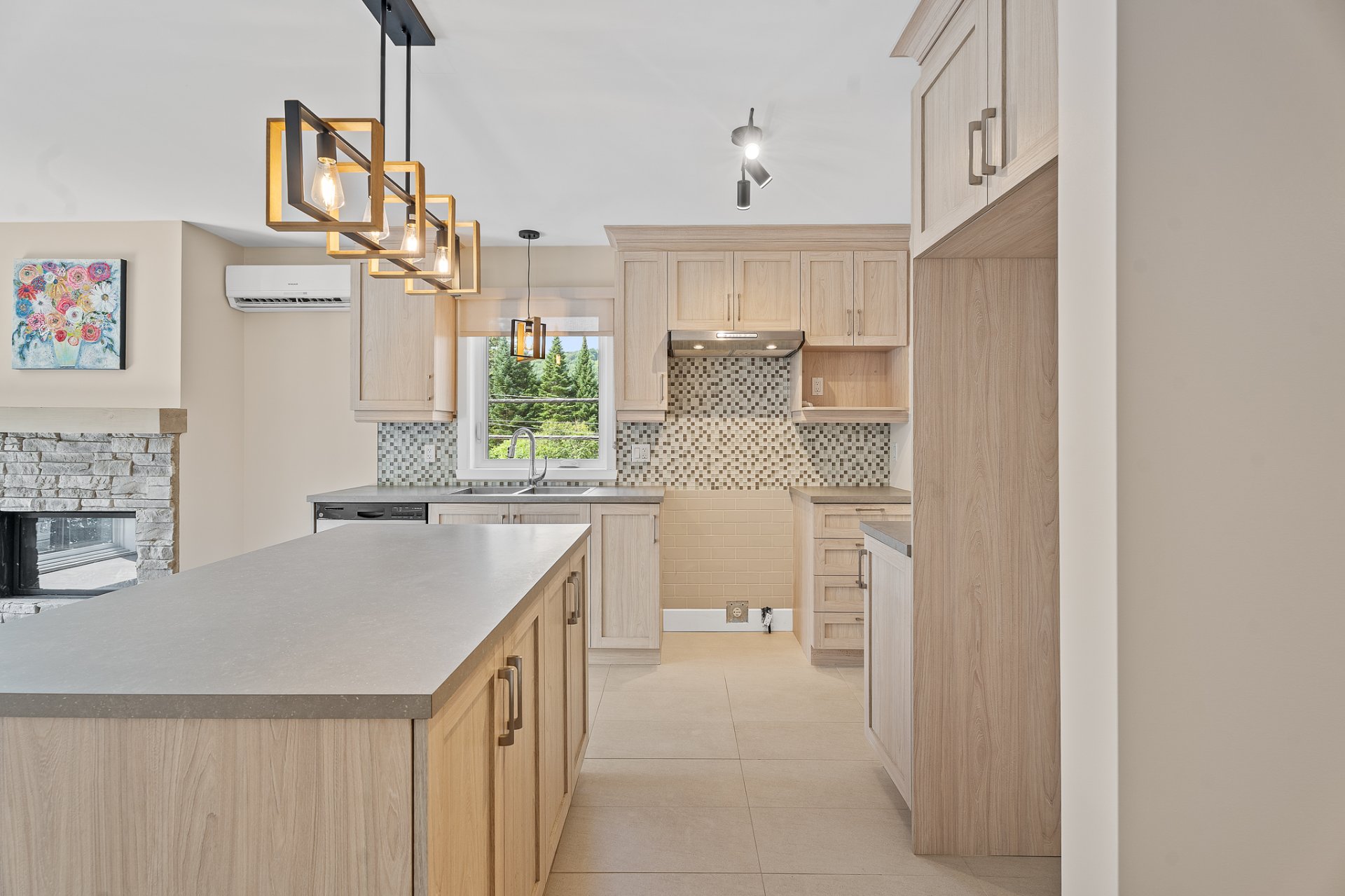 Photo - Kitchen