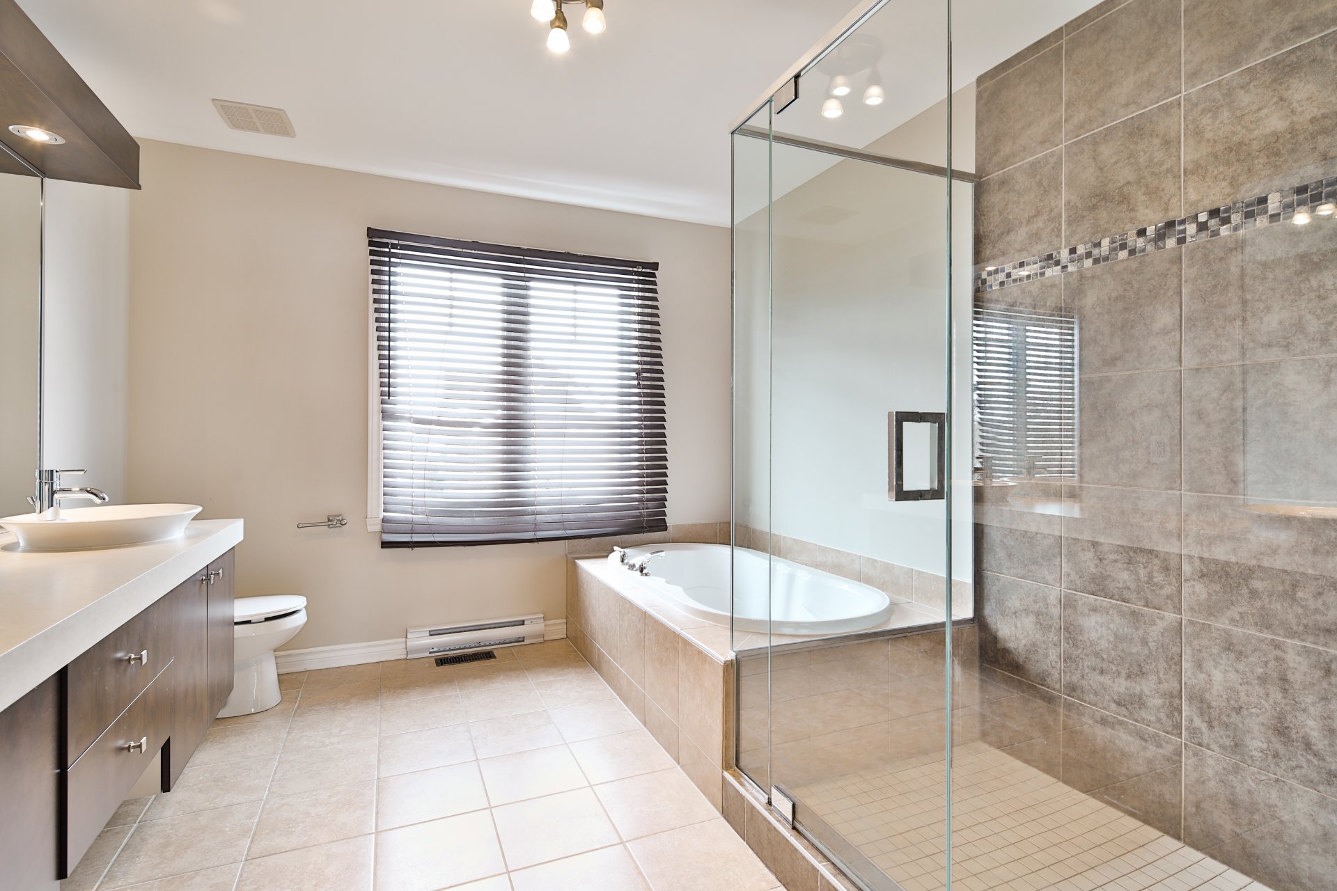 Salle de bains attenante à la CCP