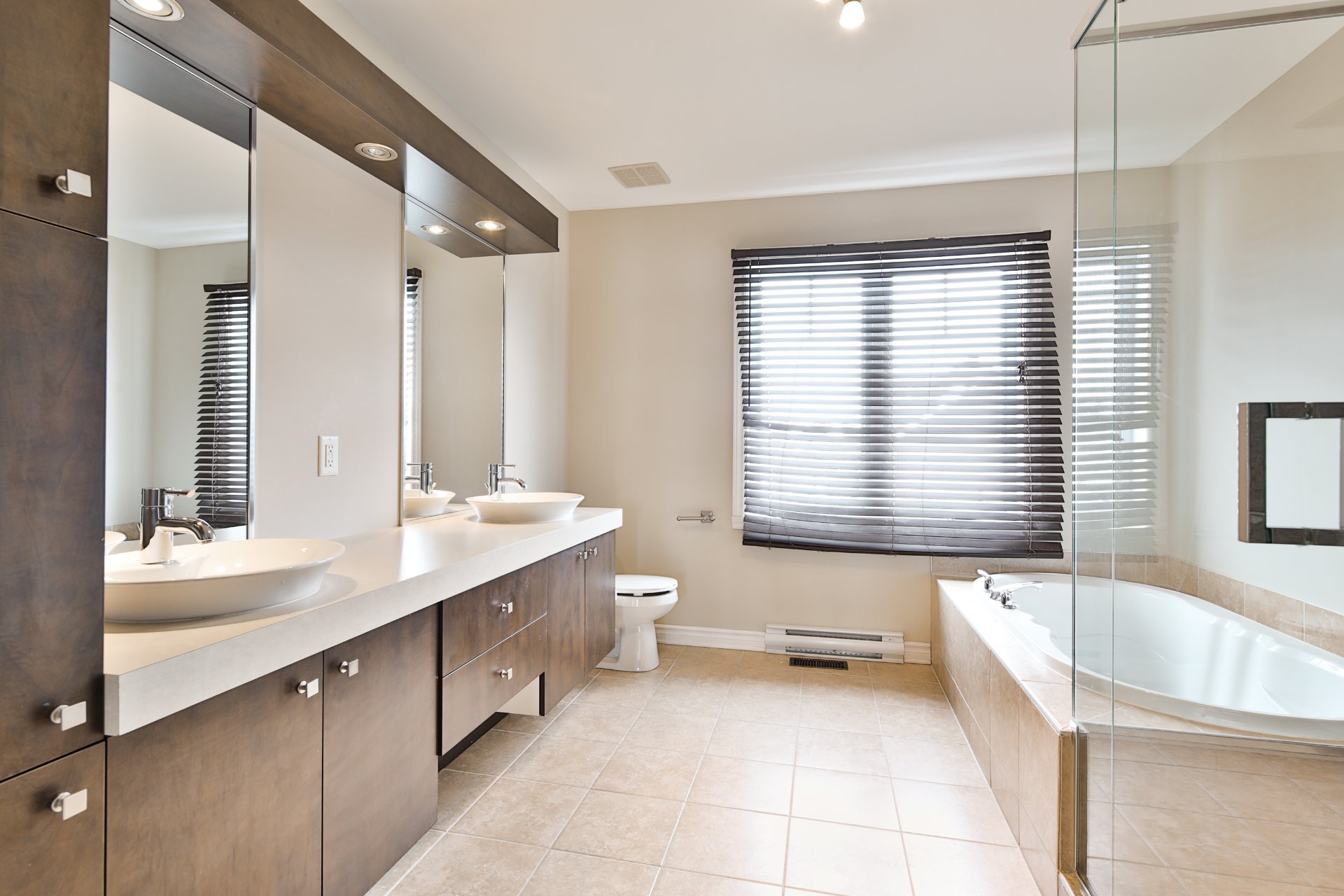 Salle de bains attenante à la CCP