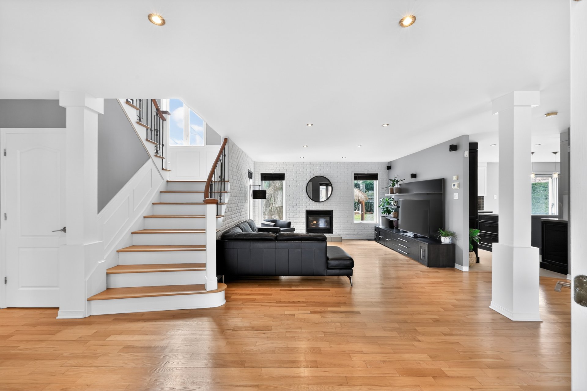 Photo - Overall View