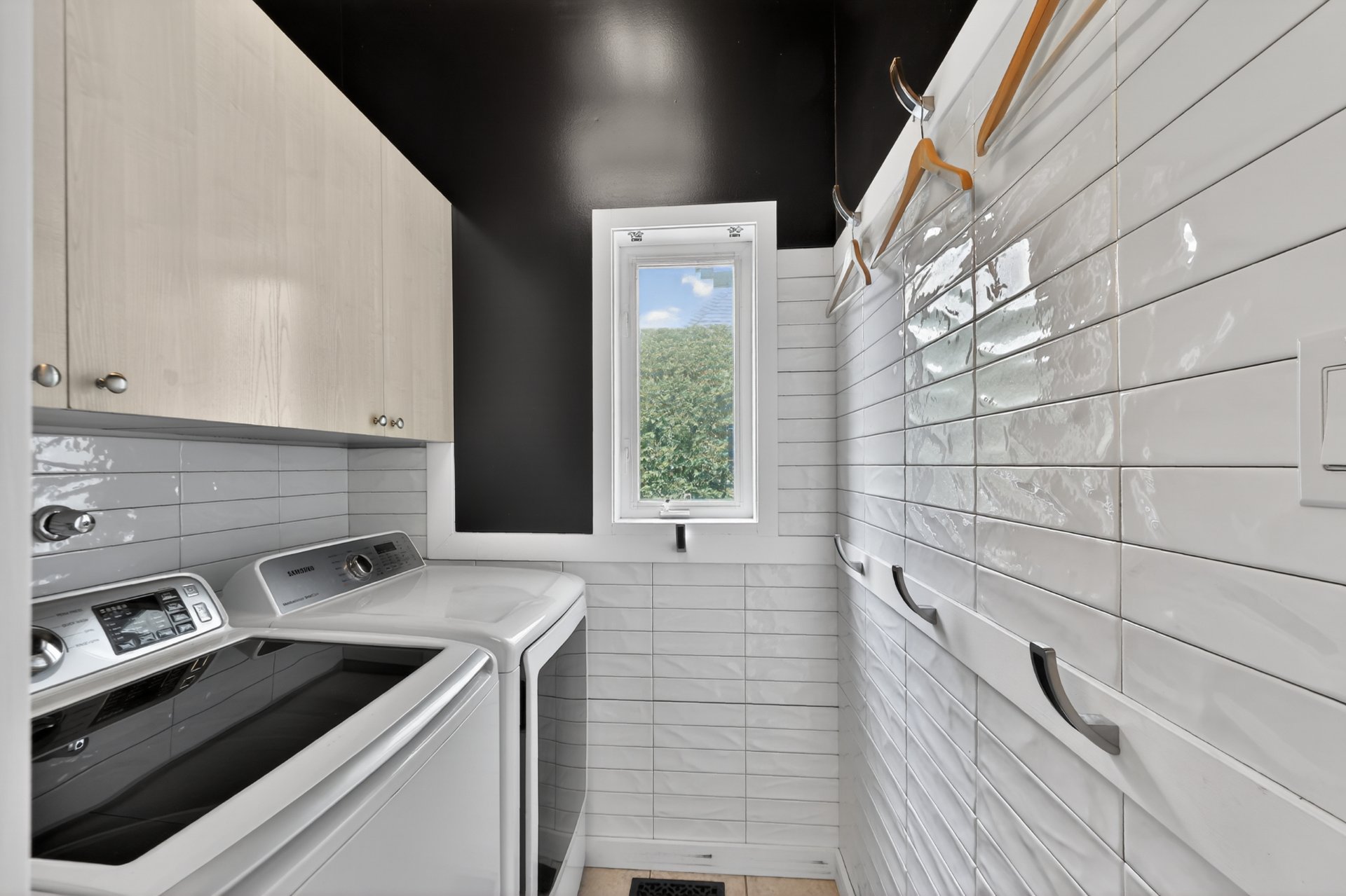 Photo - Laundry room