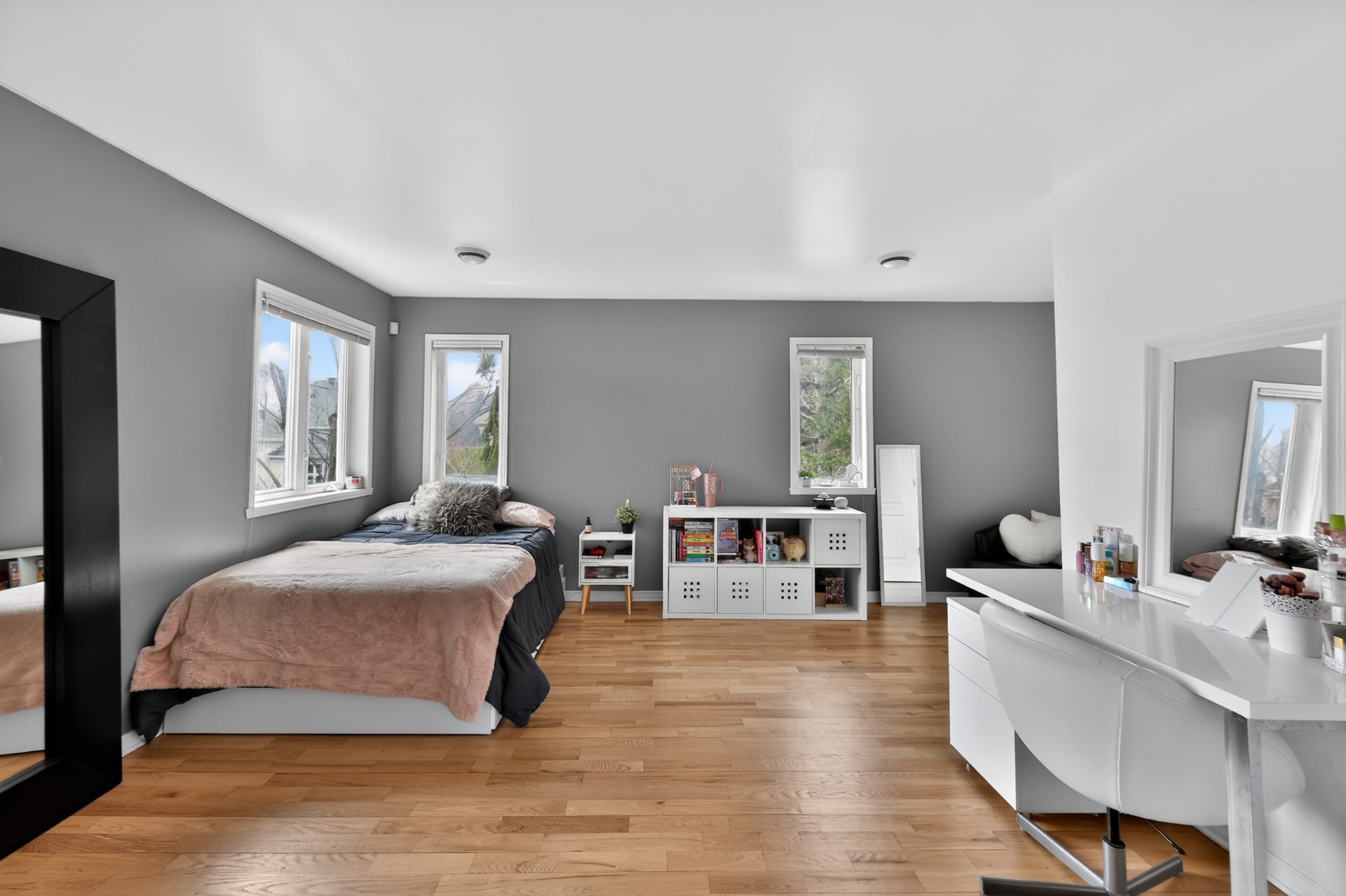 Photo - Primary bedroom