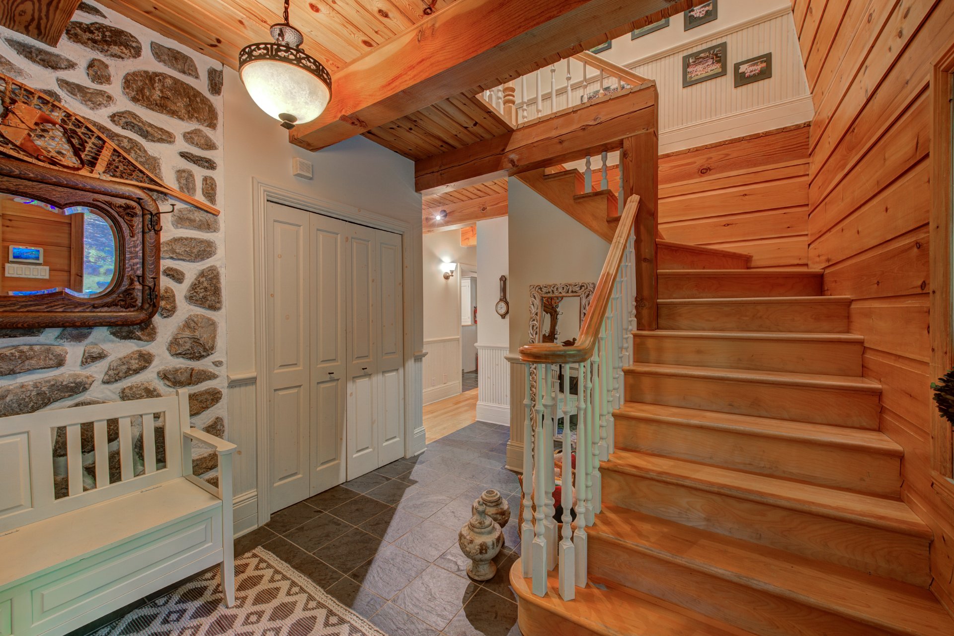 Photo - Hallway