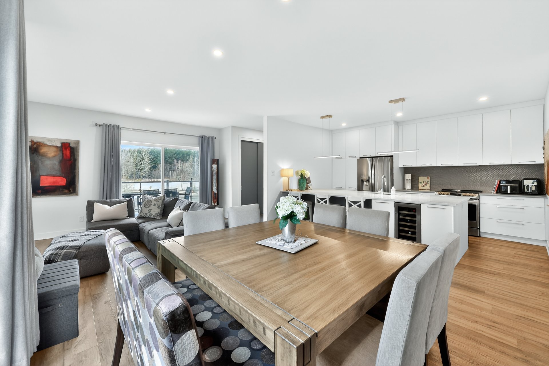 Photo - Dining room