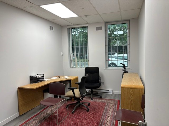 Photo - Bureau