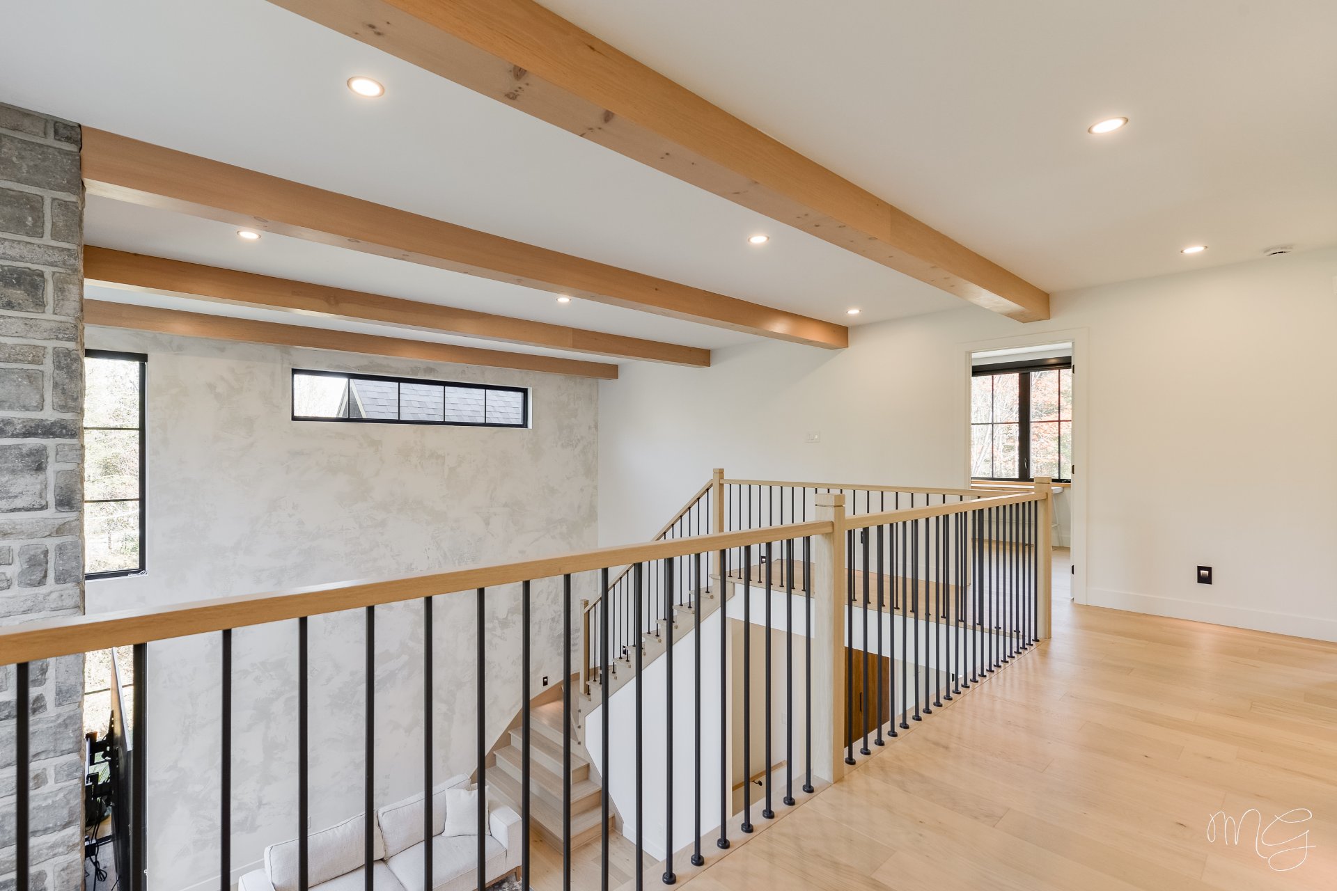 Photo - Mezzanine