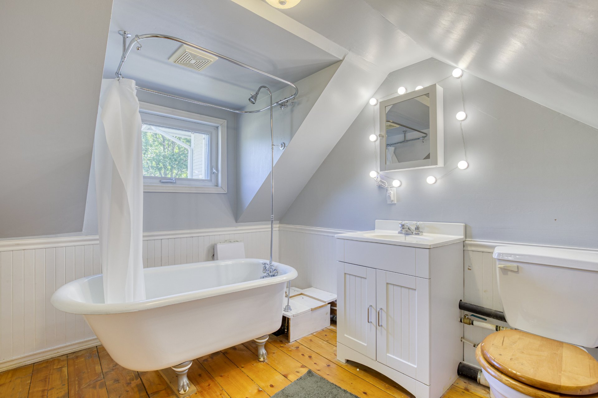 Salle de bains attenante à la CCP