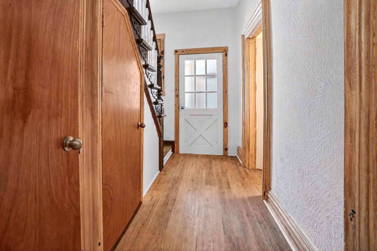 Photo - PASAGEWAY