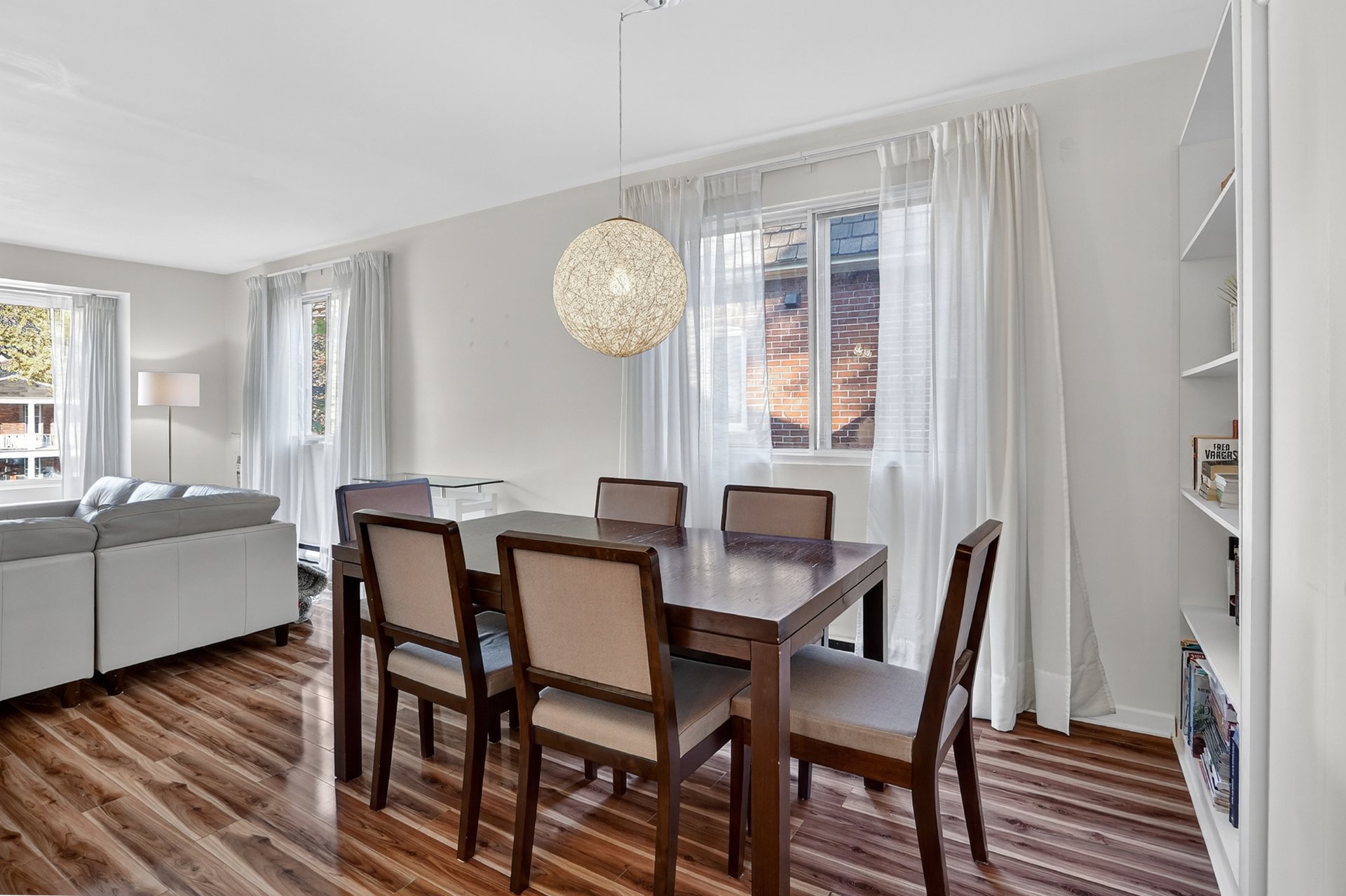 Photo - Salle à manger