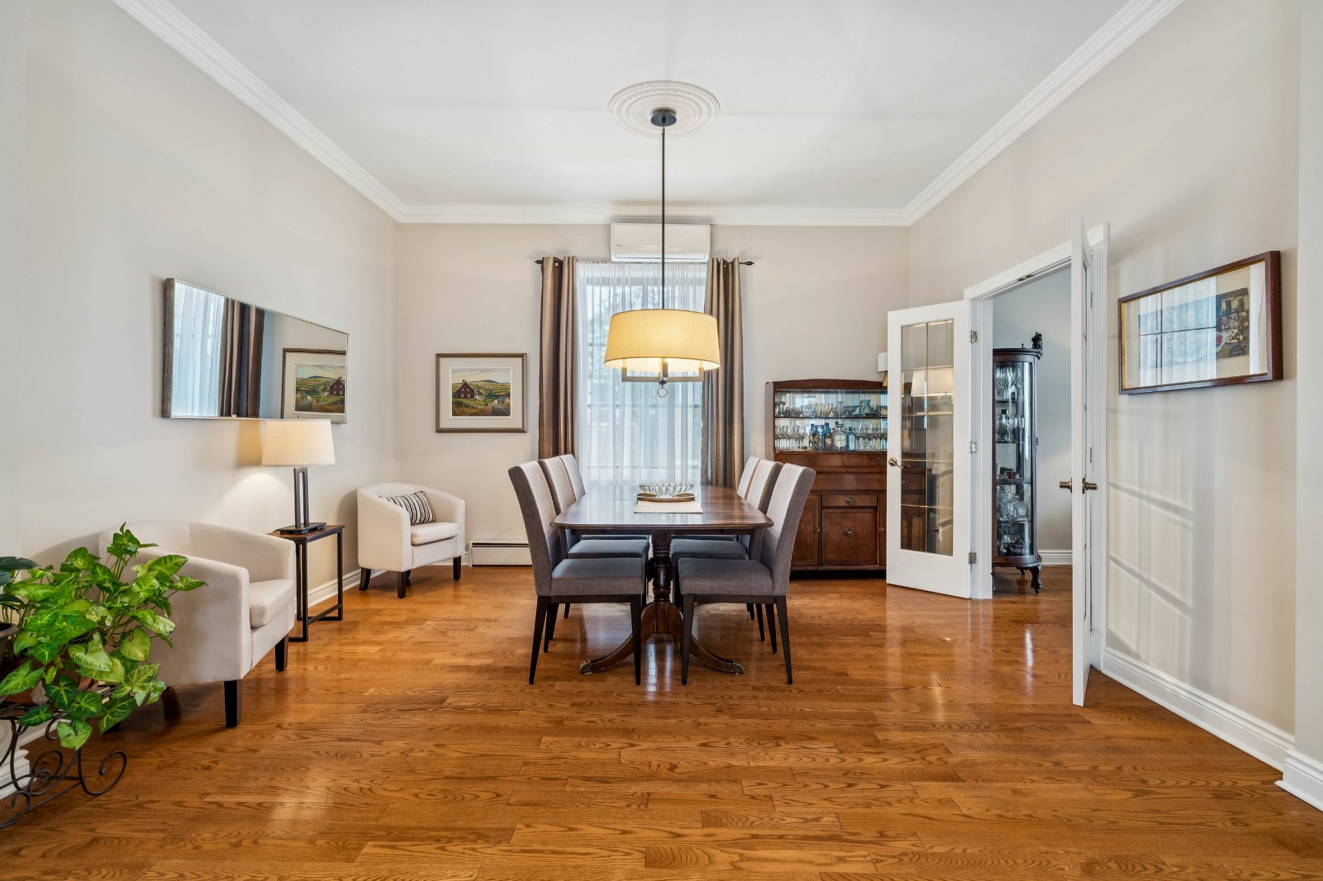 Photo - Salle à manger