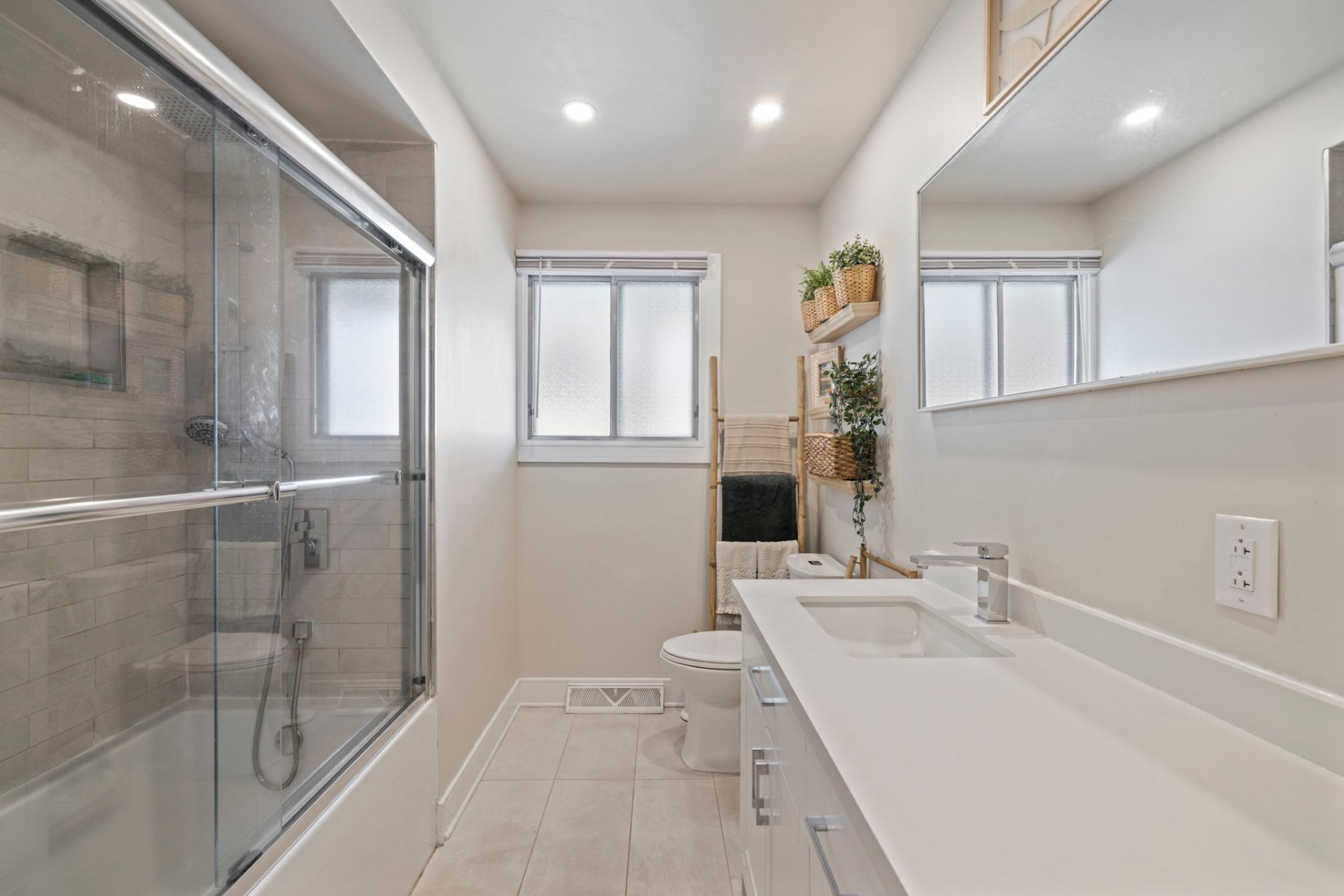 Photo - Bathroom