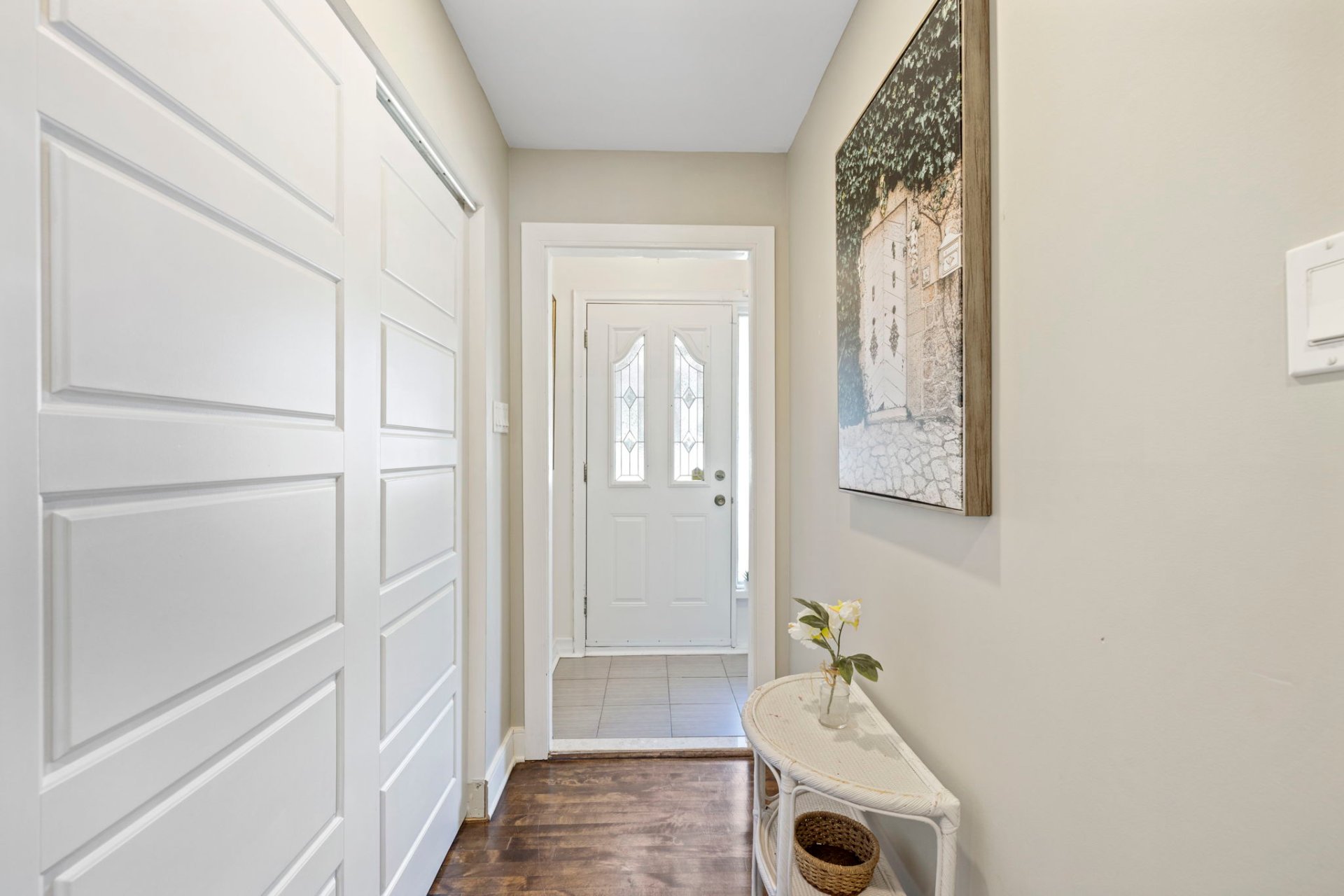Photo - Hallway