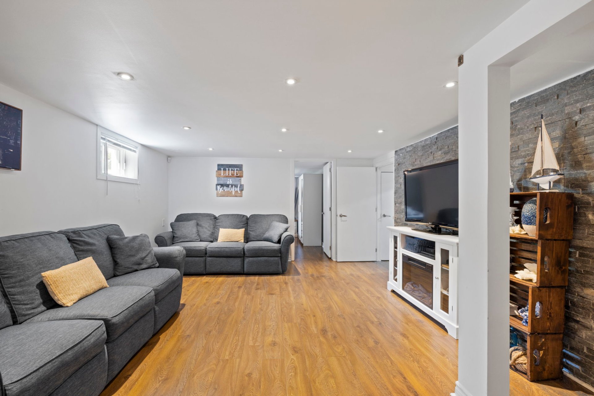 Photo - Family room