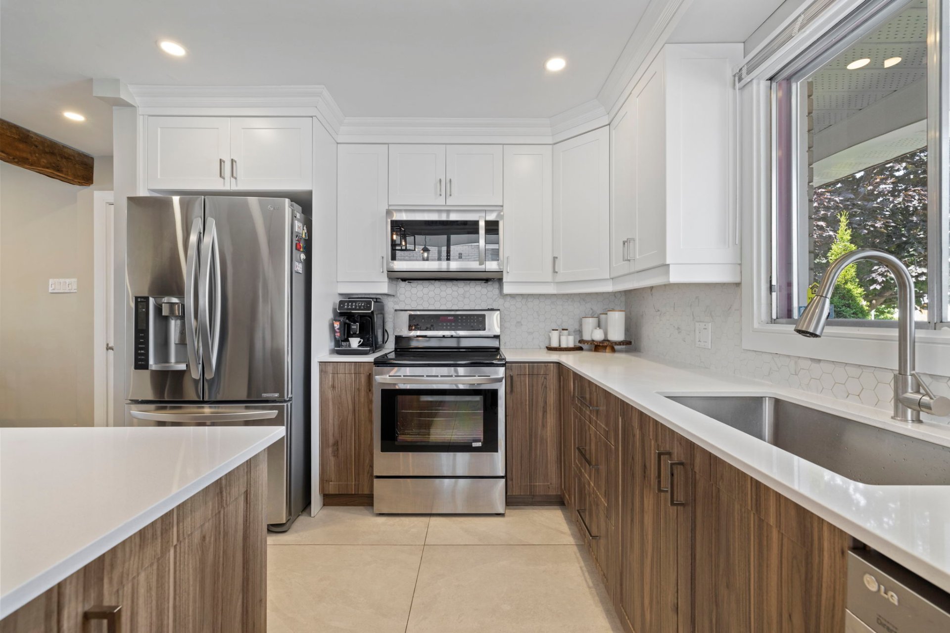Photo - Kitchen