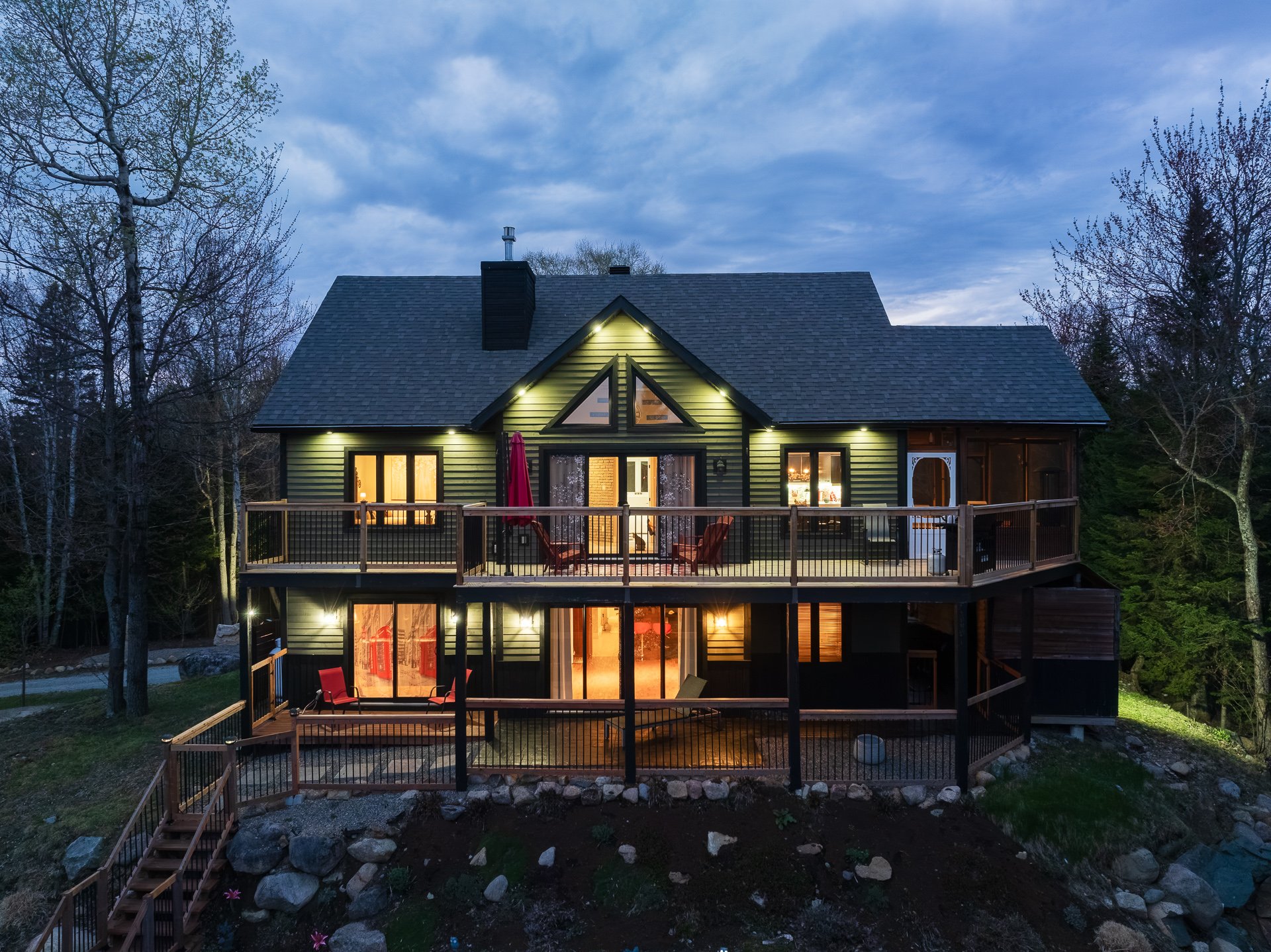 Photo - Back facade