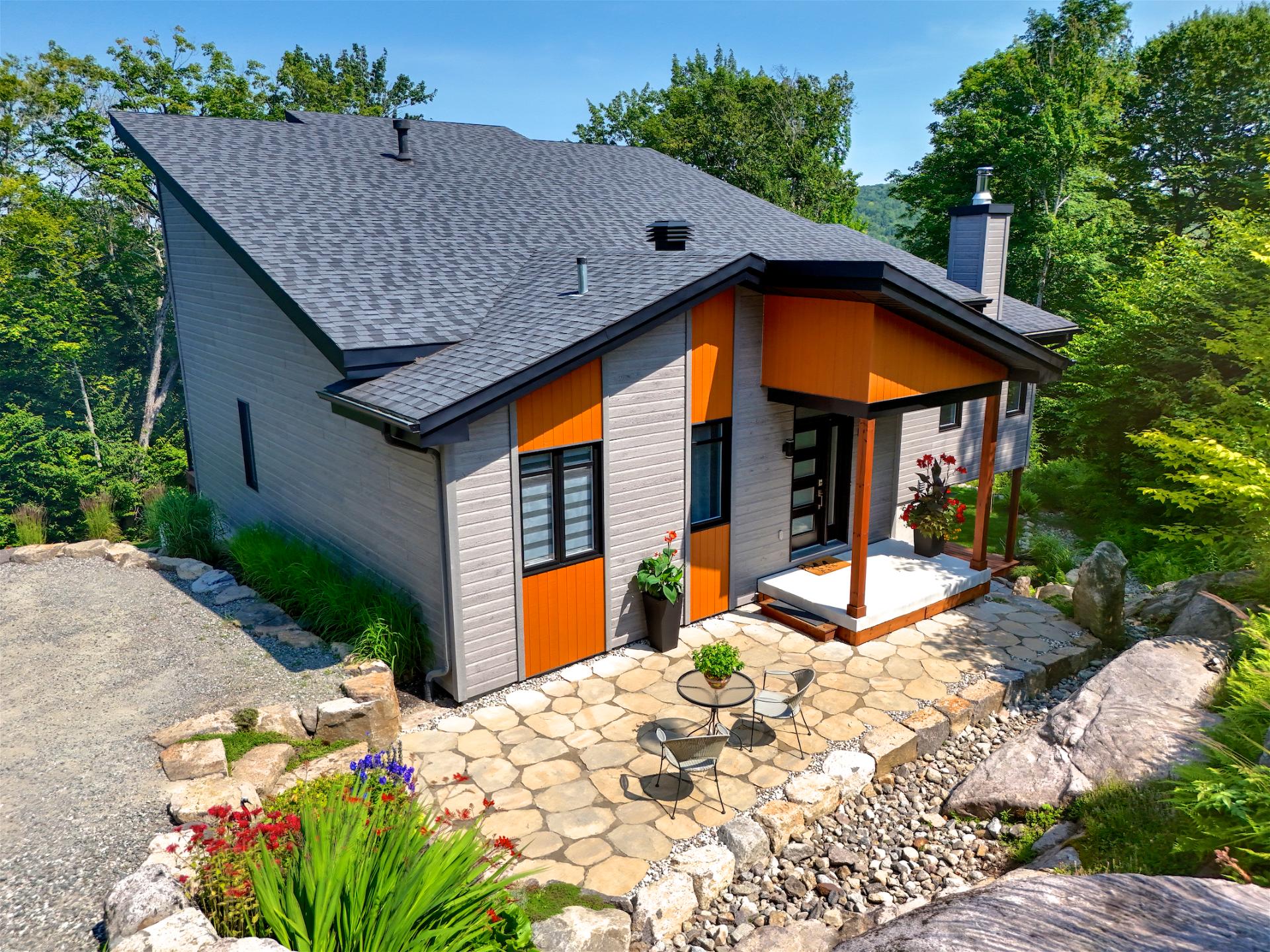Photo - Frontage