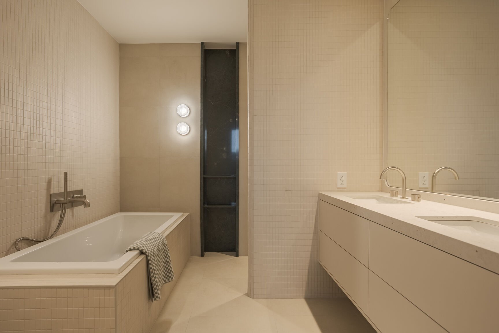 Salle de bains attenante à la CCP