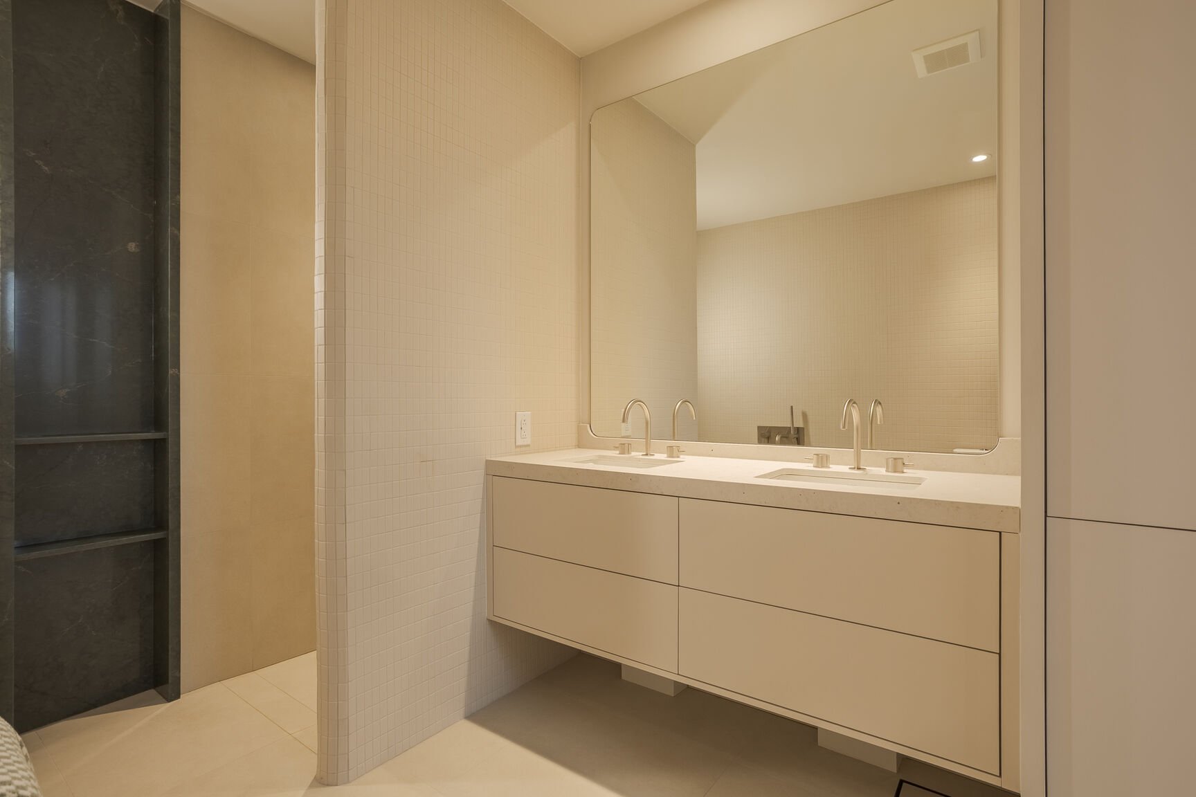 Salle de bains attenante à la CCP