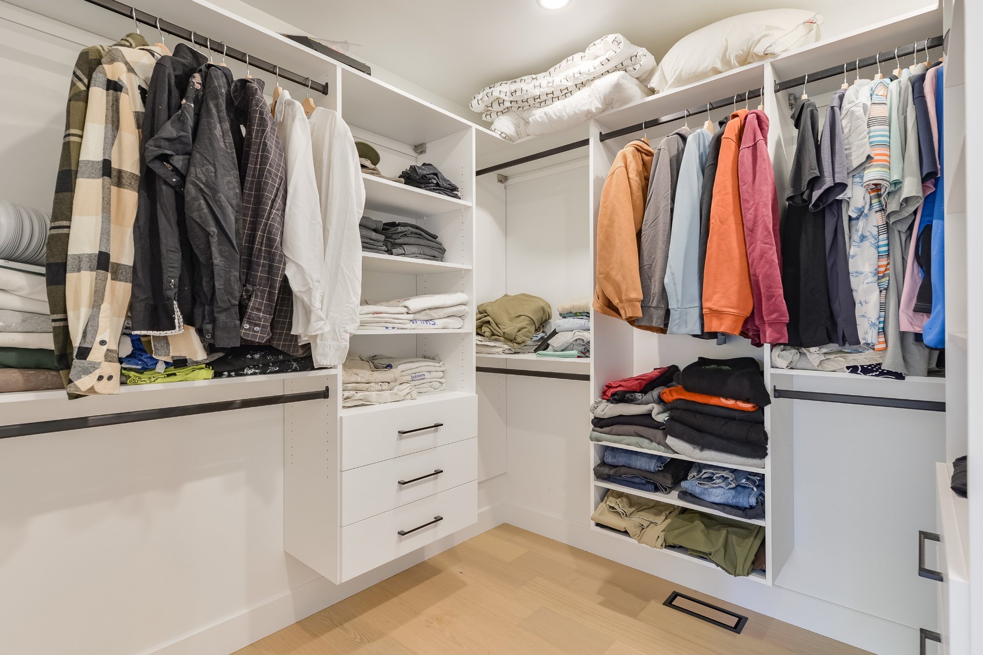 Photo - Penderie (Walk-in)