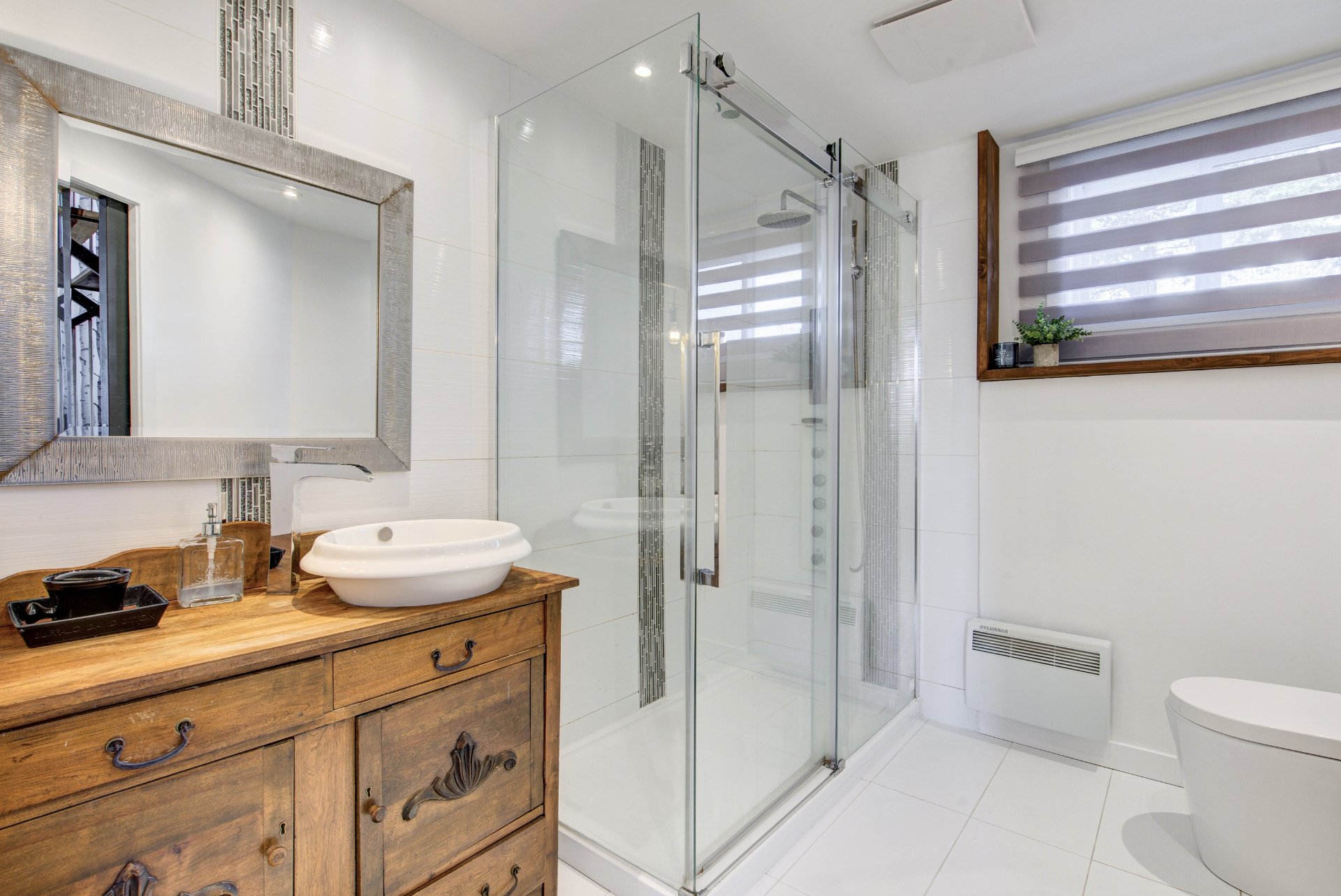 Photo - Bathroom