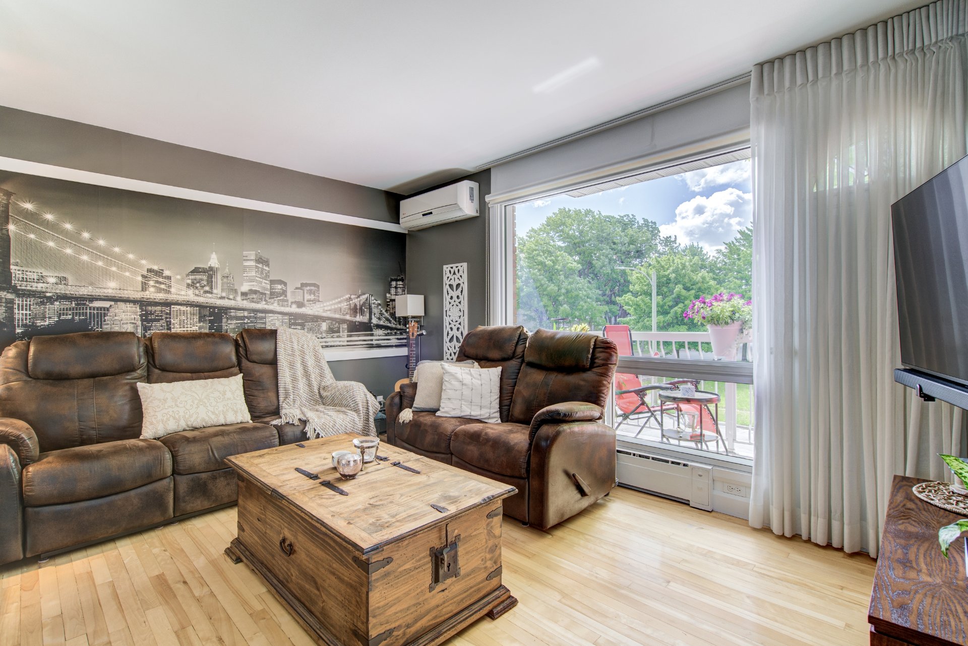 Photo - Salon