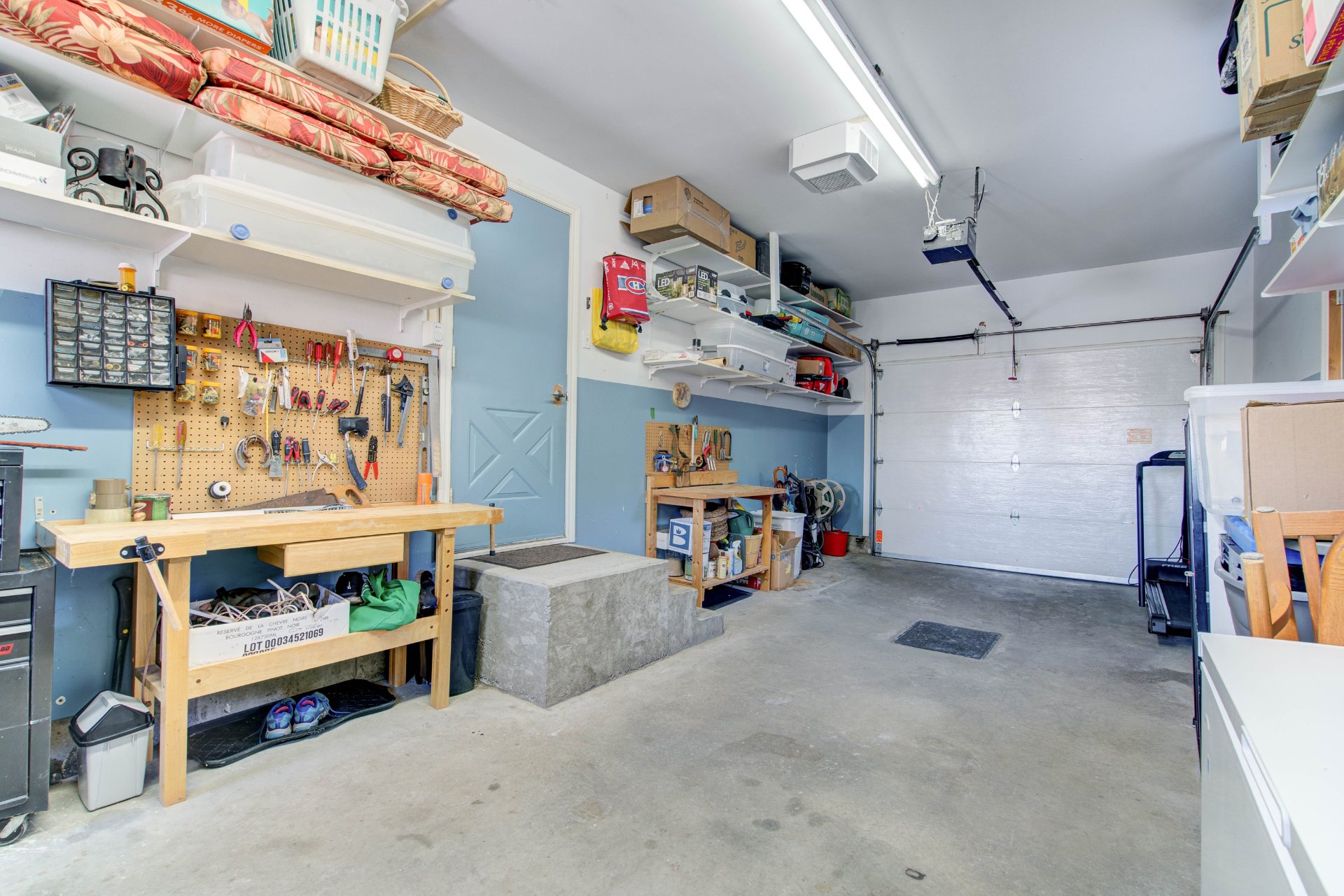 Photo - Garage