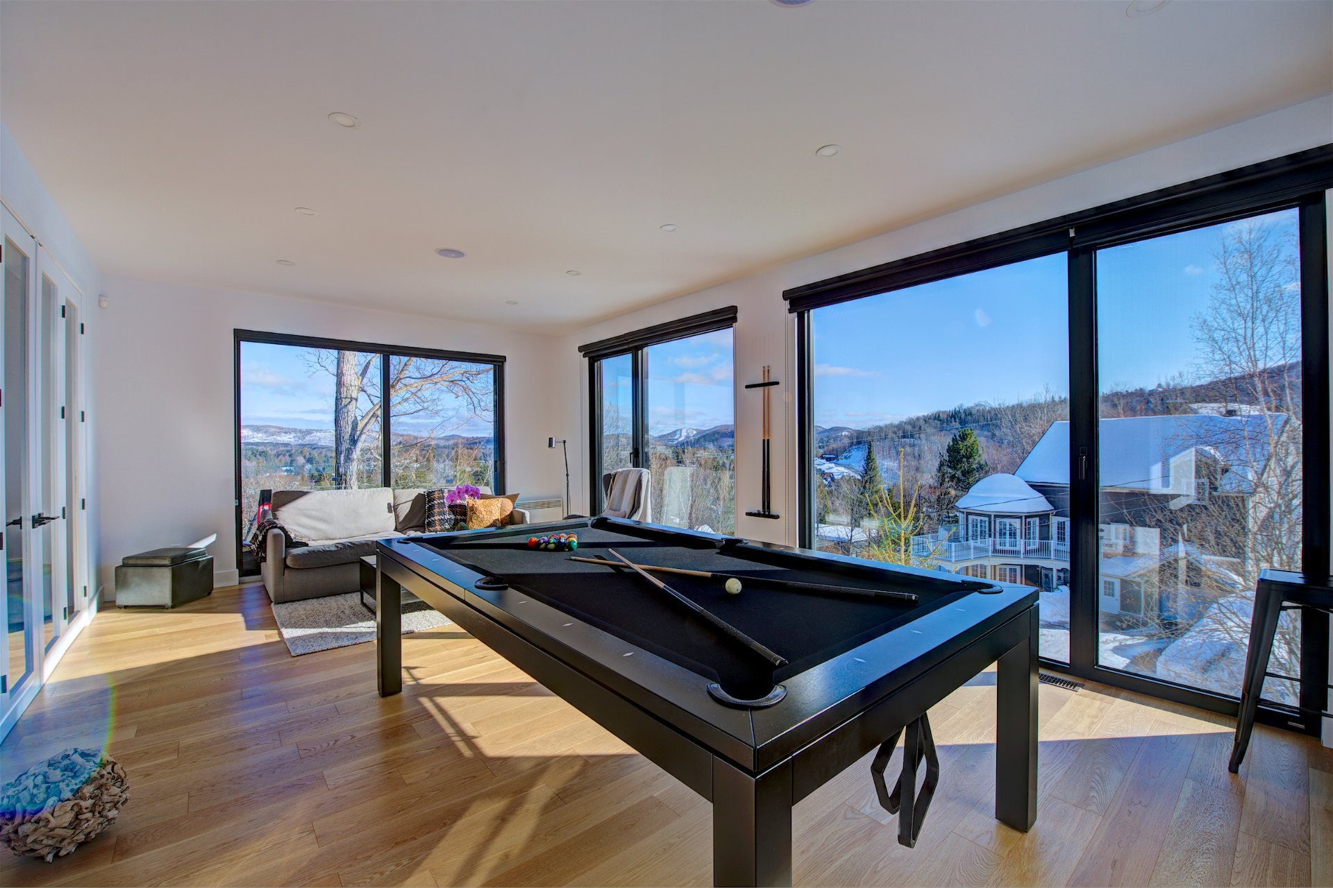 One-and-a-half-storey house for sale, Saint-Sauveur