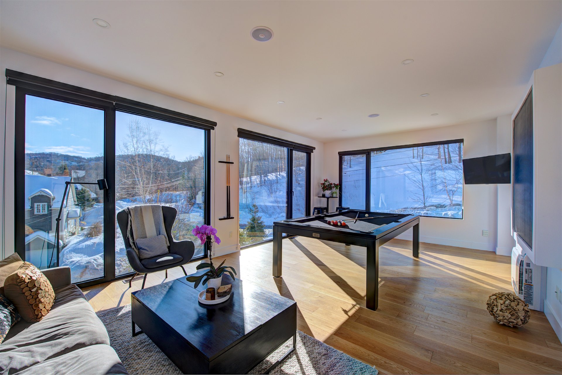 One-and-a-half-storey house for sale, Saint-Sauveur