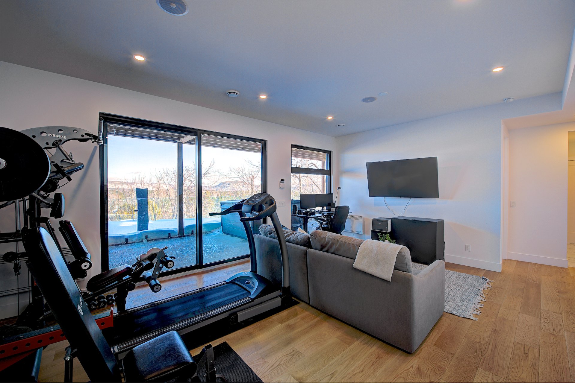 One-and-a-half-storey house for sale, Saint-Sauveur