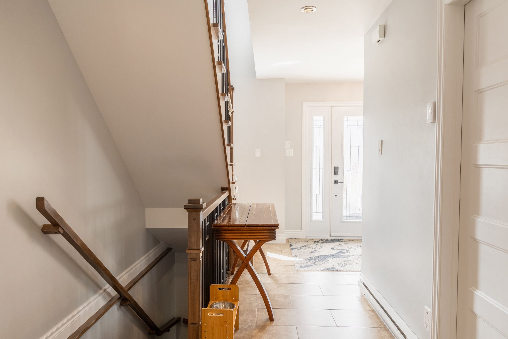Photo - PASAGEWAY