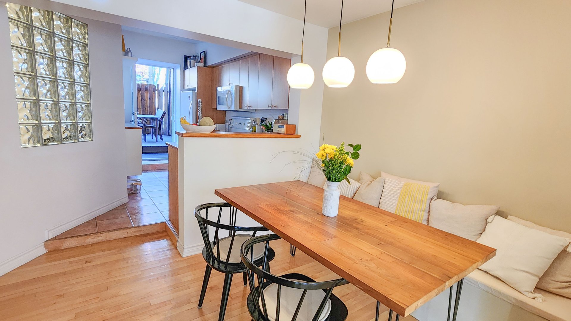 Photo - Kitchen