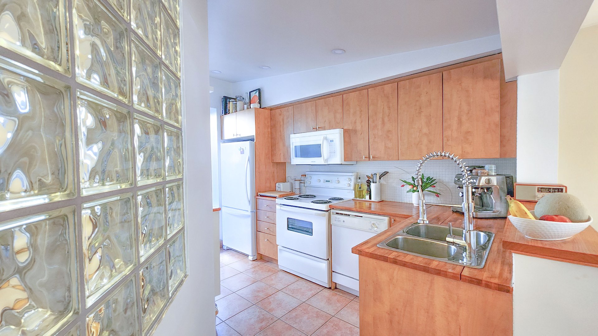Photo - Kitchen