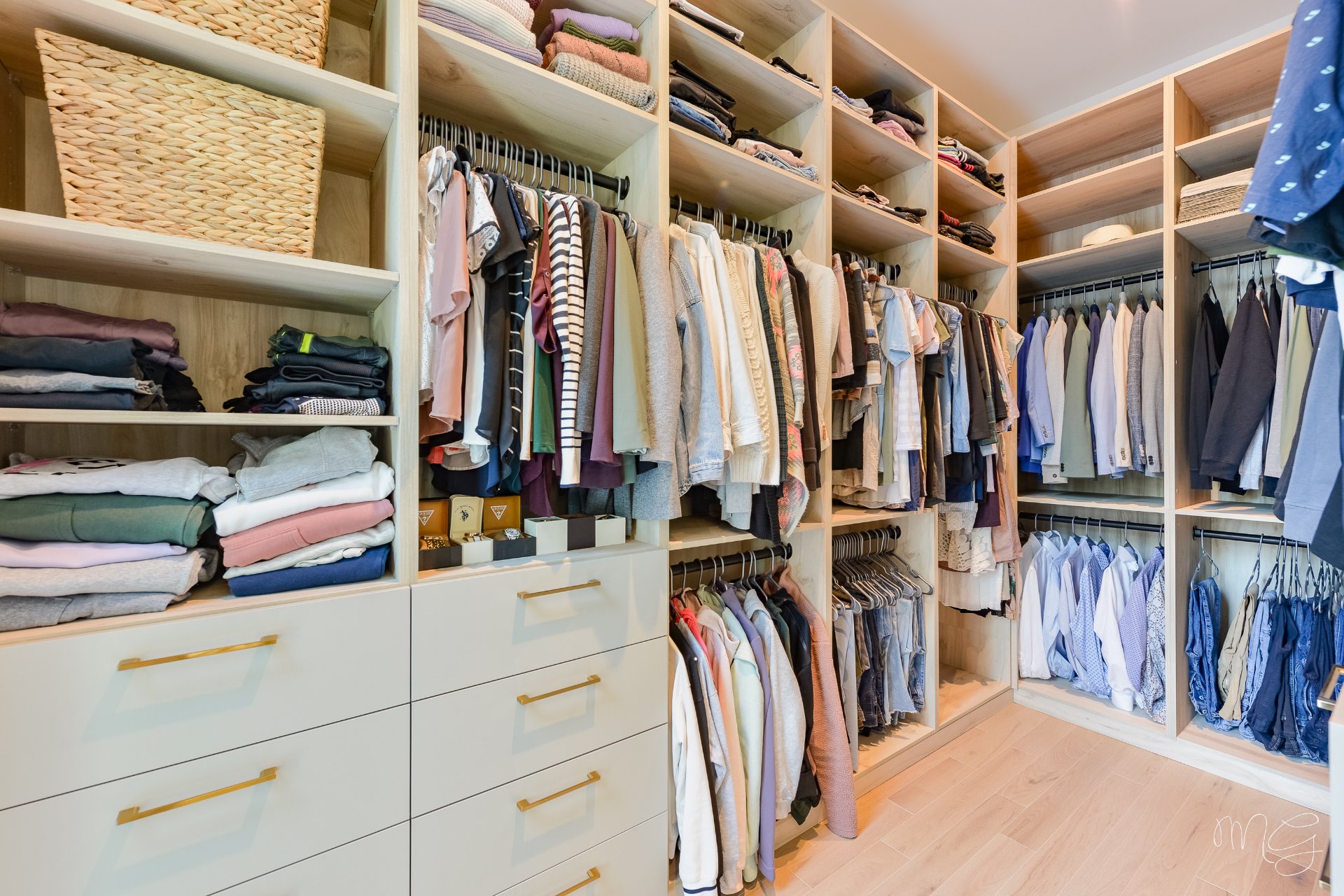 Walk-in closet