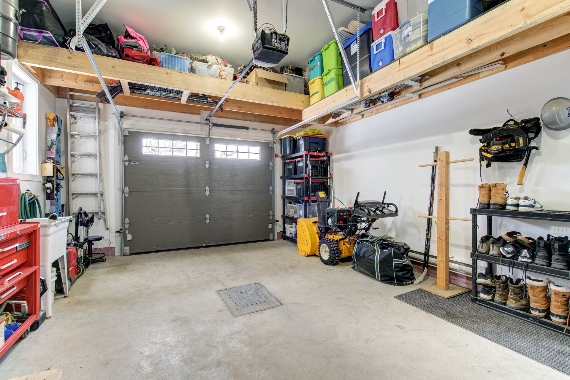 Photo - Garage
